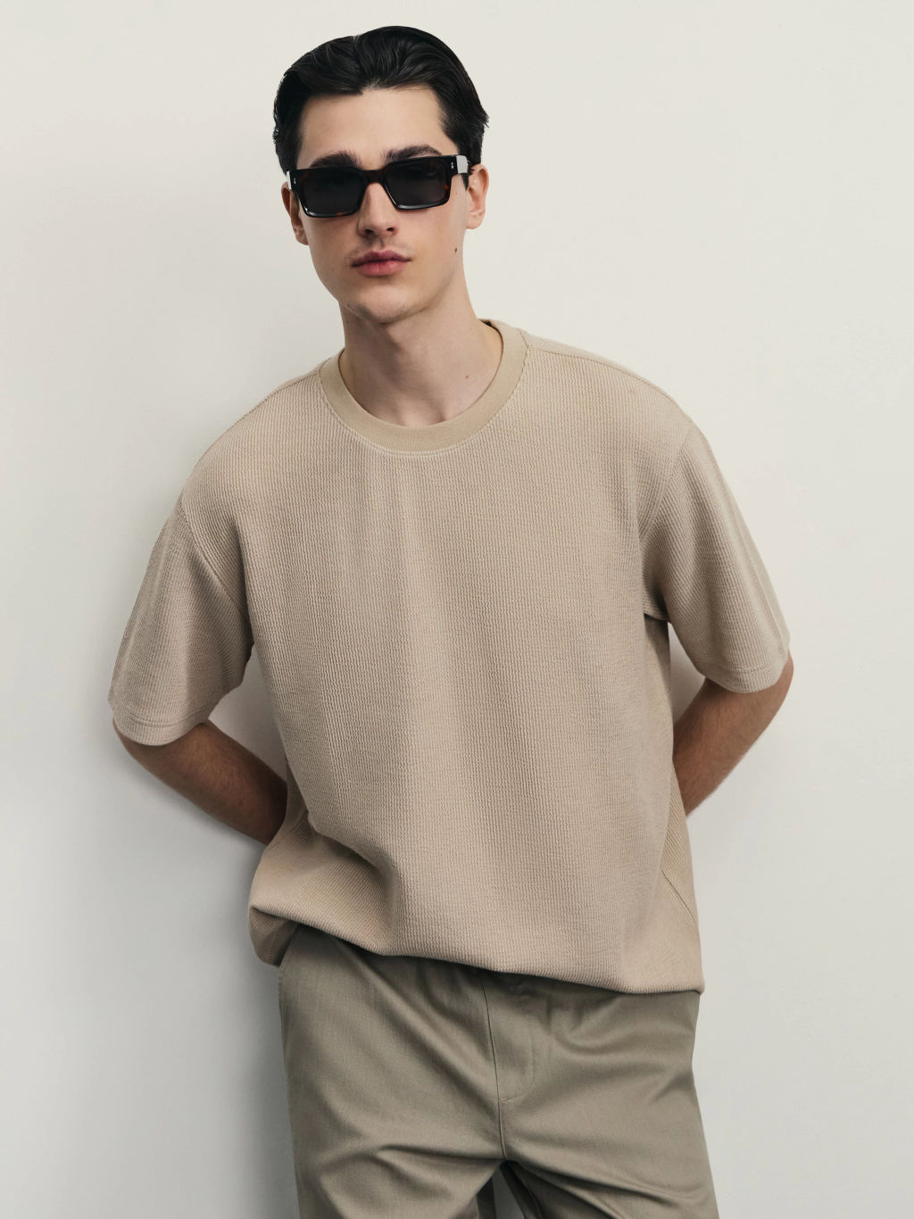 Футболка из фактурной ткани / Zarina фото 8