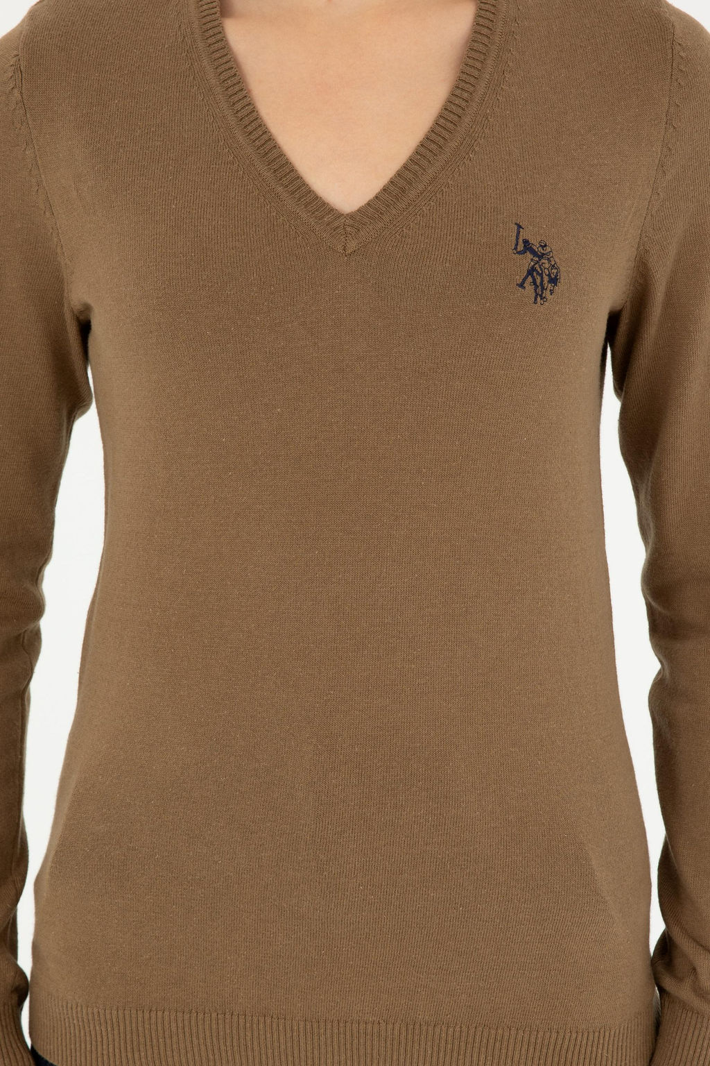 Женский базовый свитер темно-хаки меланжевого цвета с v-образным вырезом Неожиданная скидка в корзине - U.s. polo assn фото 6