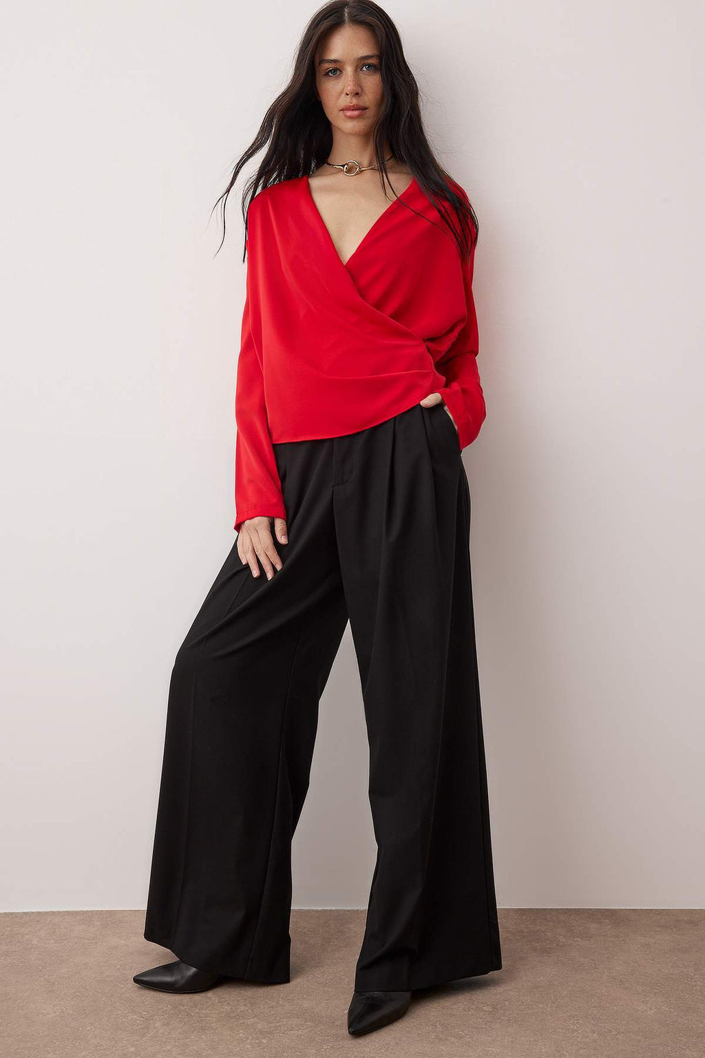 K?rm?z? Kruvaze Saten Dokuma Bluz TWOAW24BZ00423 Beden