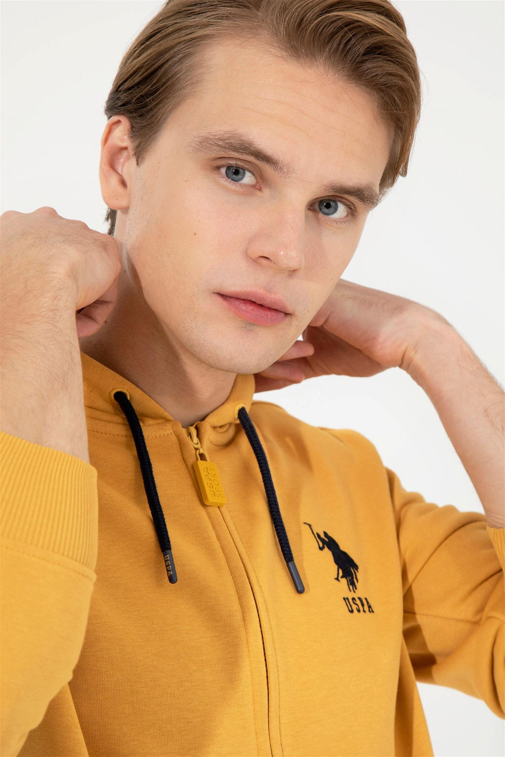 U. S. Polo Assn / Мужской шафрановый свитшот - U.s. polo assn фото 7