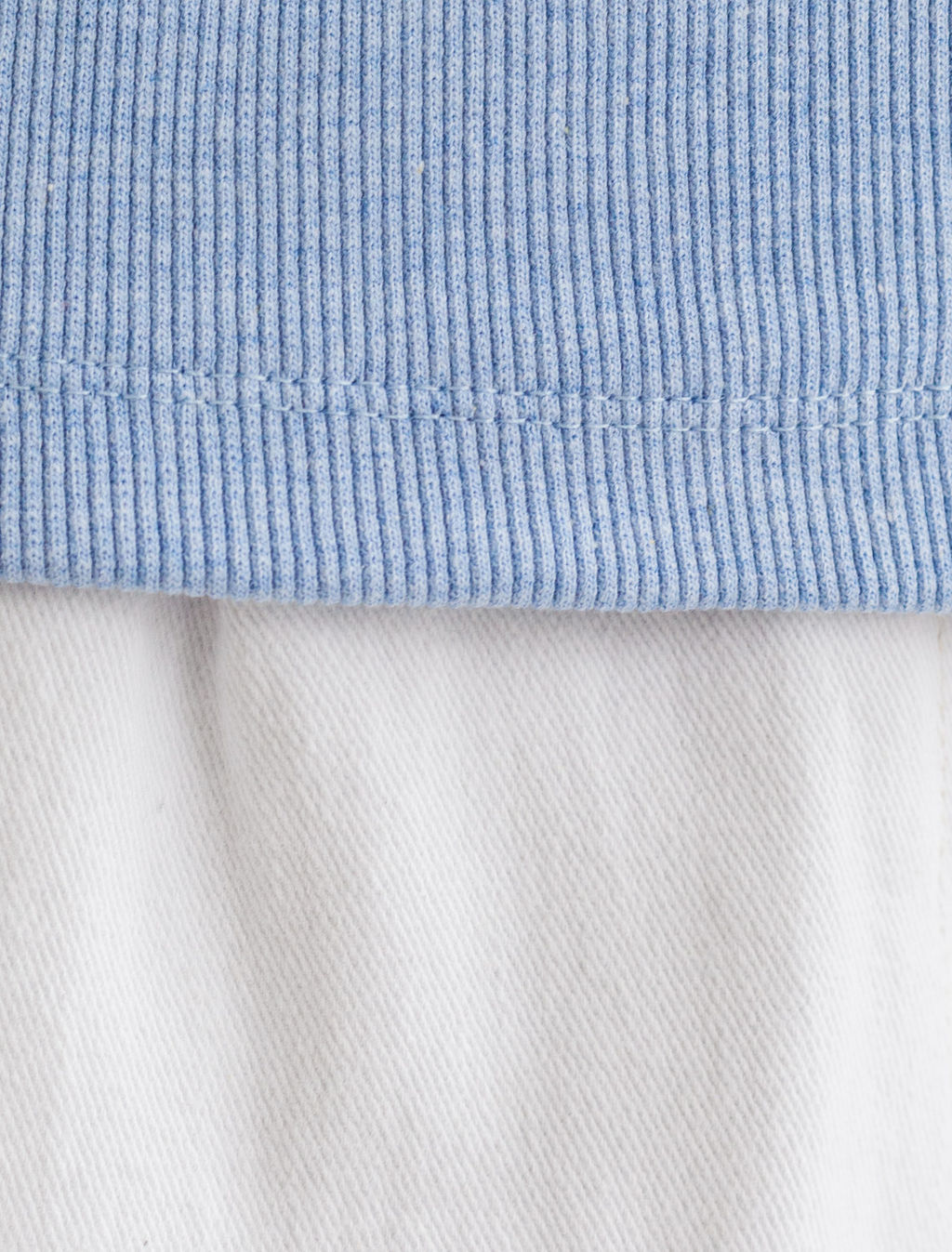 Футболка из плотного трикотажа в рубчик с V-образным вырезом - Vilatte фото 7
