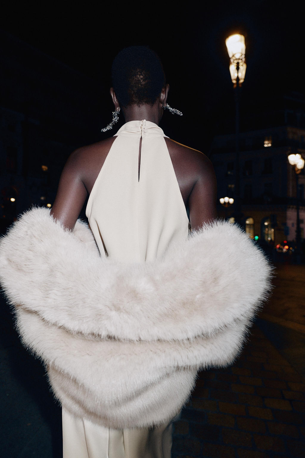 HALTER TOP WITH BEAD DETAIL - Zara фото 3