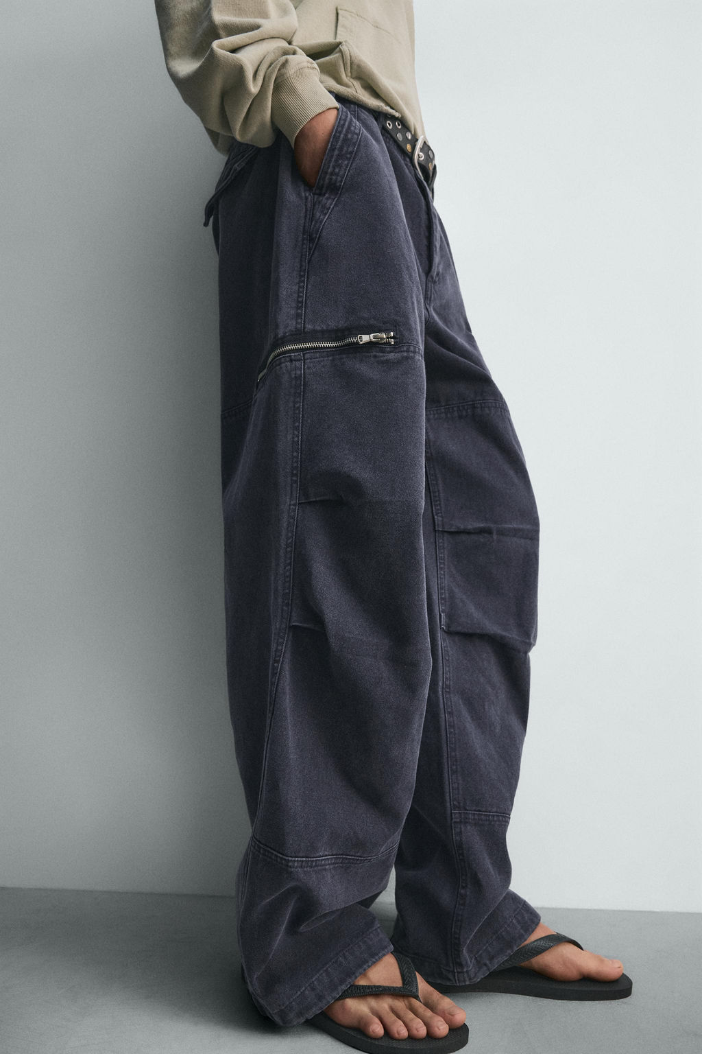 PANTAL?N CARGO PARACHUTE / Gris antracita - Zara фото 7