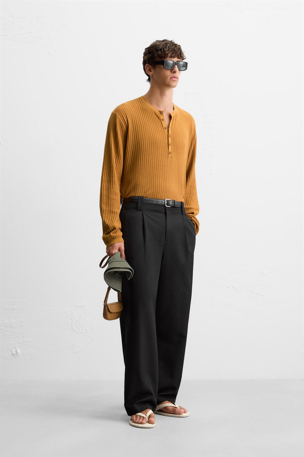 BUTTON-NECK KNIT T-SHIRT