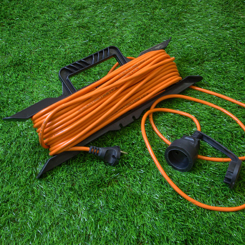 UG /UCK-1N/2x0,75/20M/F IP44 ORANGE Удлинитель силовой на рамке, б/з, 1гнездо, 20м (ПВС 2х0,75), 6A. Оранжевый. TМ Uniel