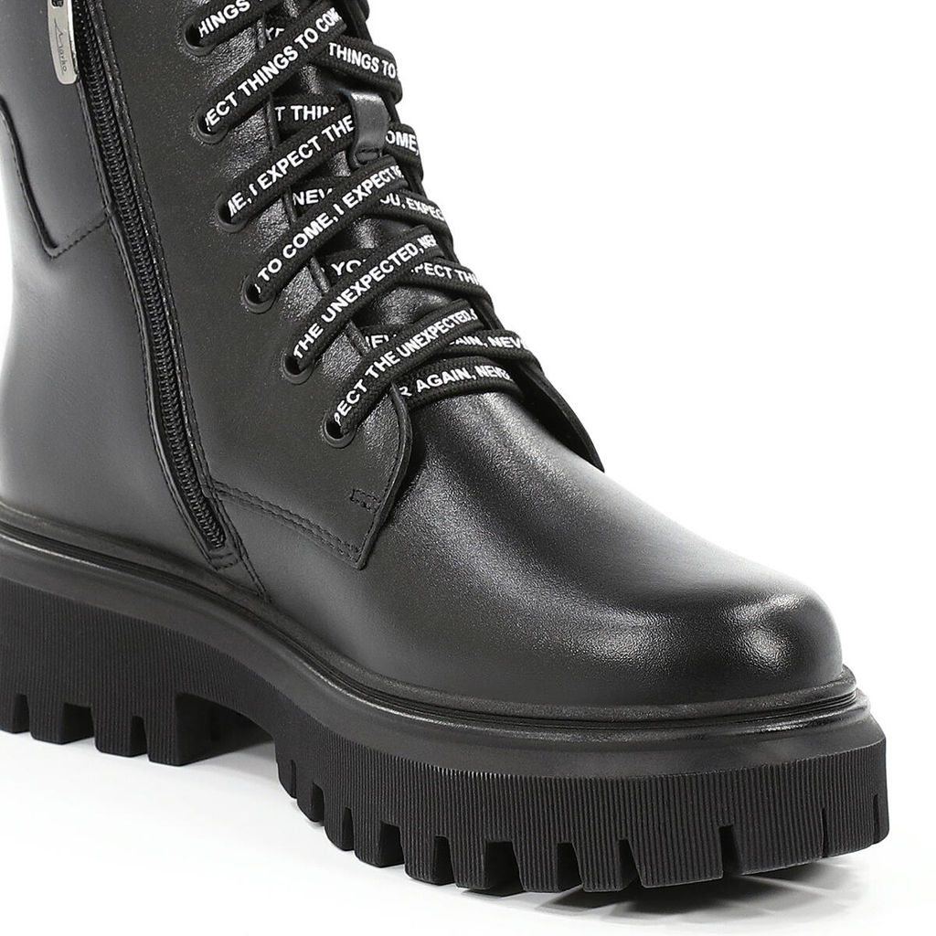 Ботинки девичьи