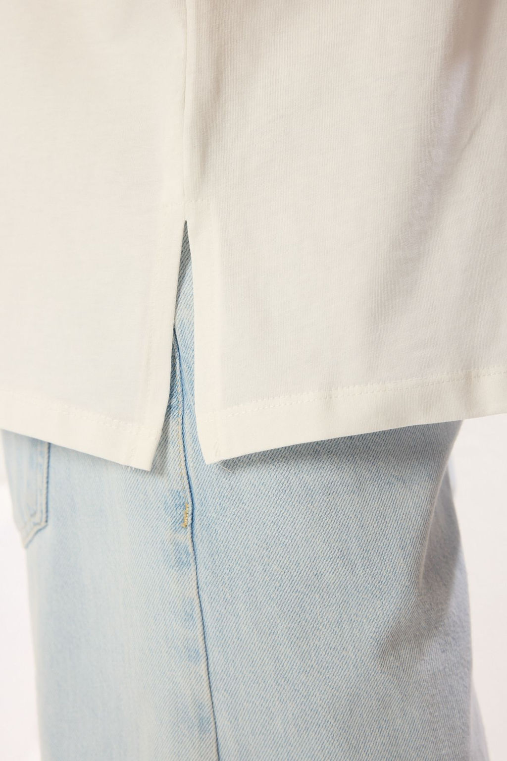 TRENDYOLMILLA Siyah %100 Pamuk Relaxed/Rahat Kal?p Vatkal? Orme T-Shirt TWOSS25TS00070 фото 4