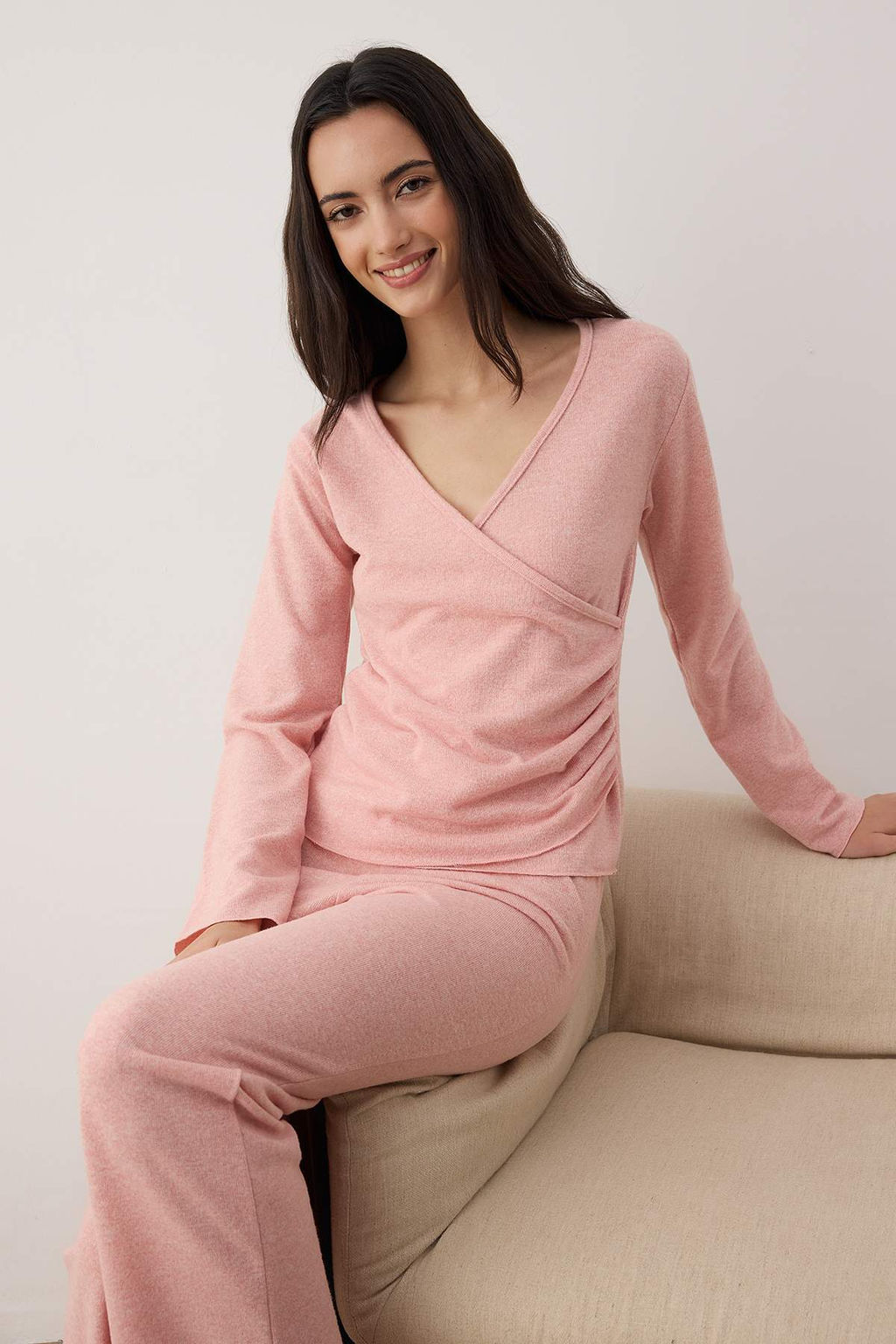 Gul Kurusu Kruvaze Buzgulu Yumusak Tuse K?sl?k Orme Pijama Tak?m? THMAW26PT00183 - Trendyolmilla фото 2