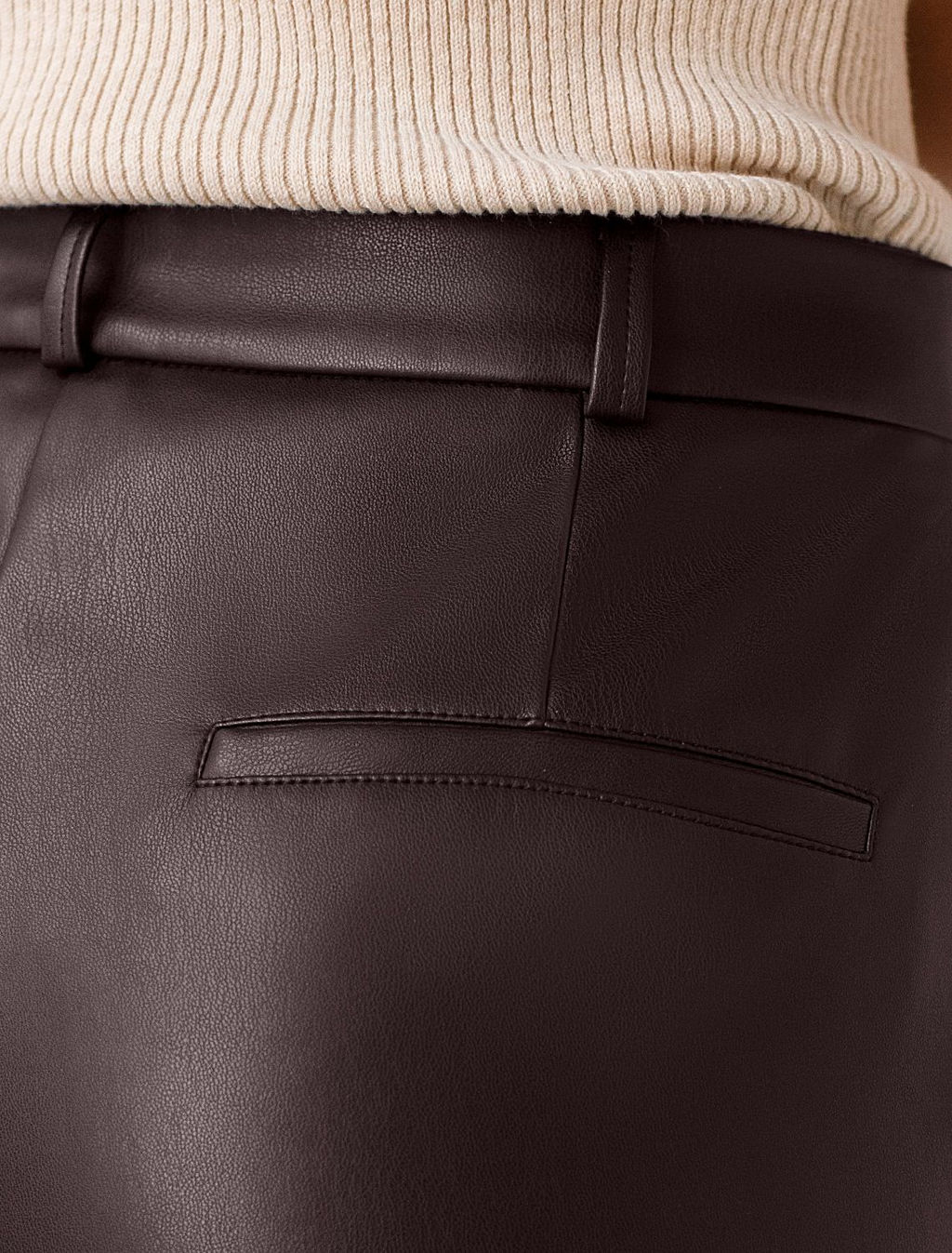 Прямые брюки из искусственной кожи - Vilatte фото 6