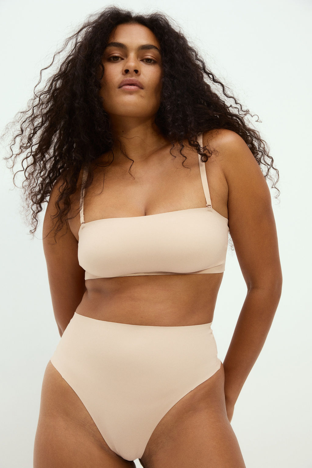 Sujetador bandeau de microfibra con relleno - H&m фото 5