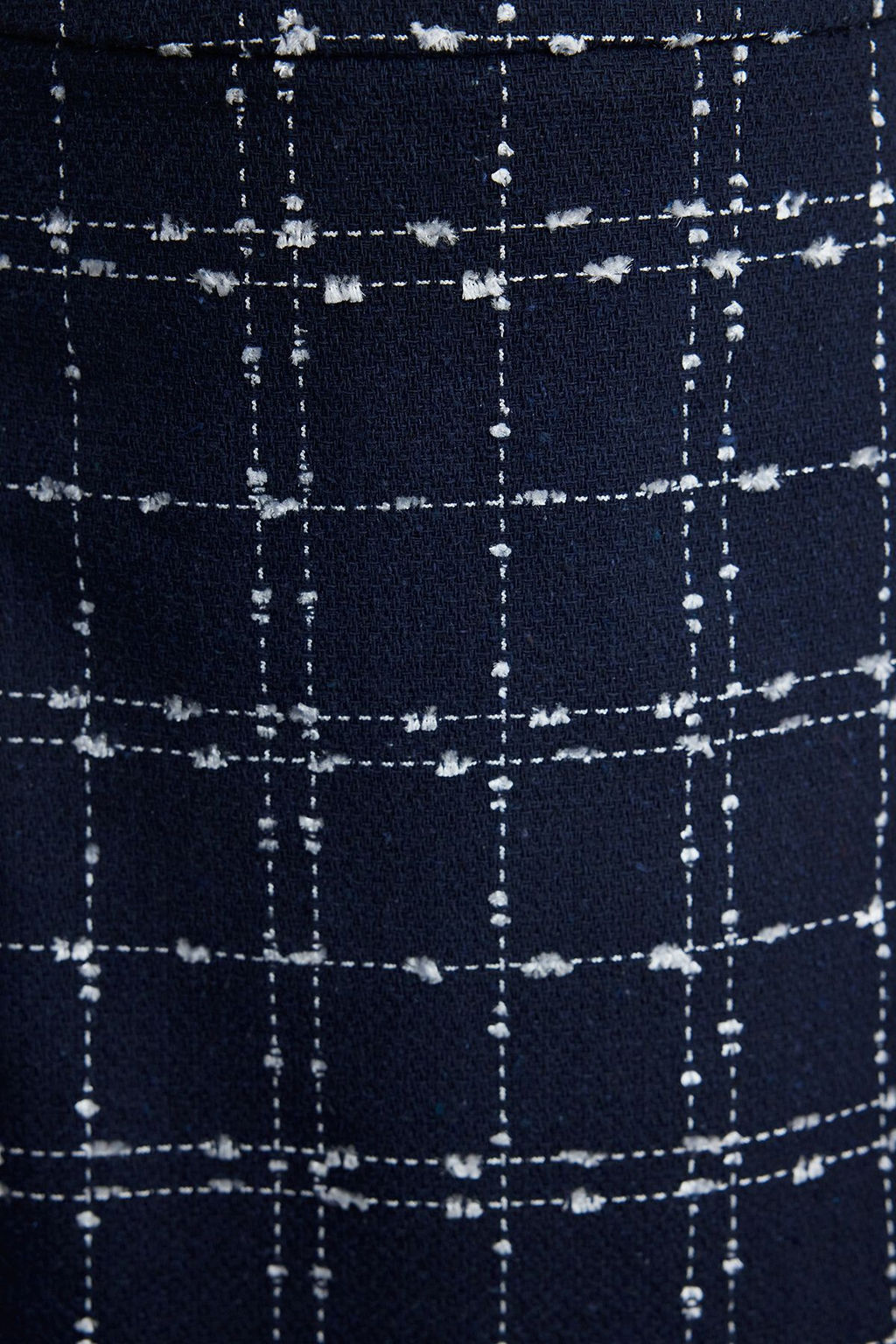 TRENDYOLMILLA Siyah Tuvit Kumas Etek Ucu Puskul DEtayl? Kalem Duz Kesim Mini Boy Dokuma Etek TWOAW21ET0026 фото 4