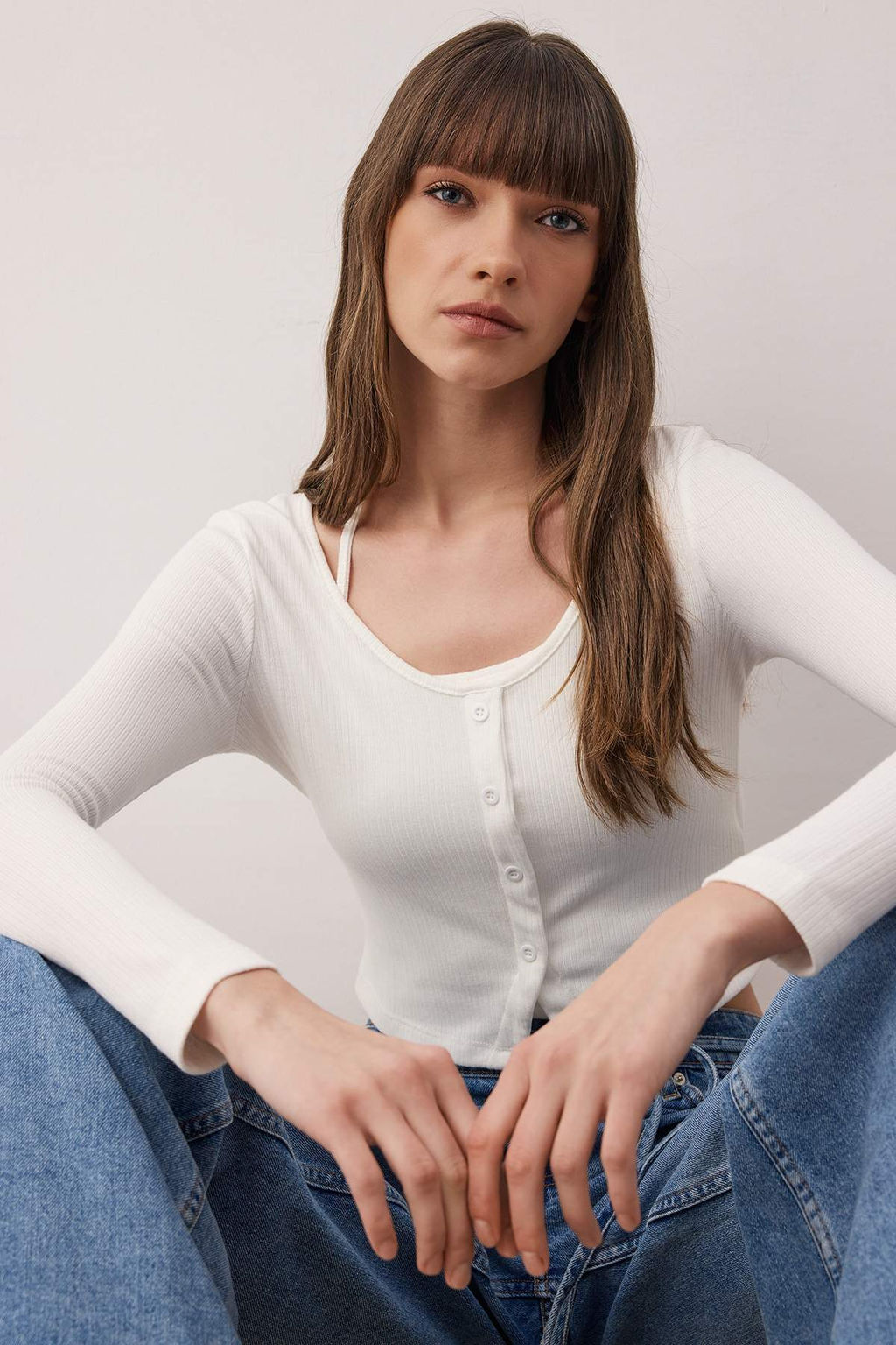 Ekru 2li Vucuda Oturan Cift Gorunumlu Kurdele Detayl? Triko Gorunumlu Orme Bluz TWOAW26BZ00119