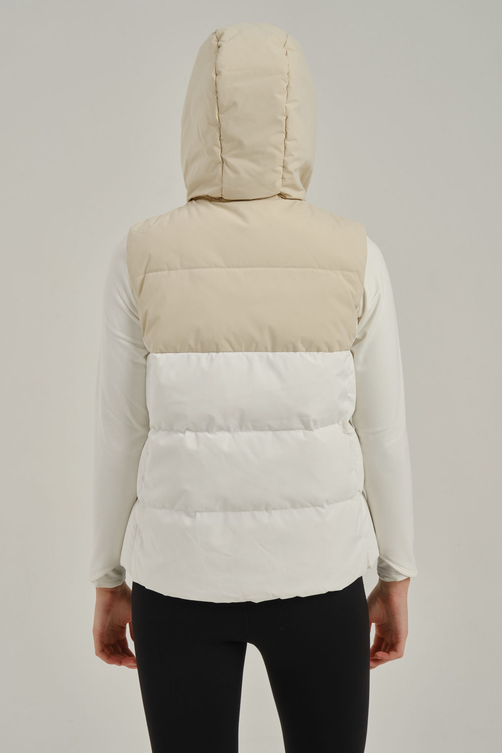 Жилет пуховый Бежевый/Белый