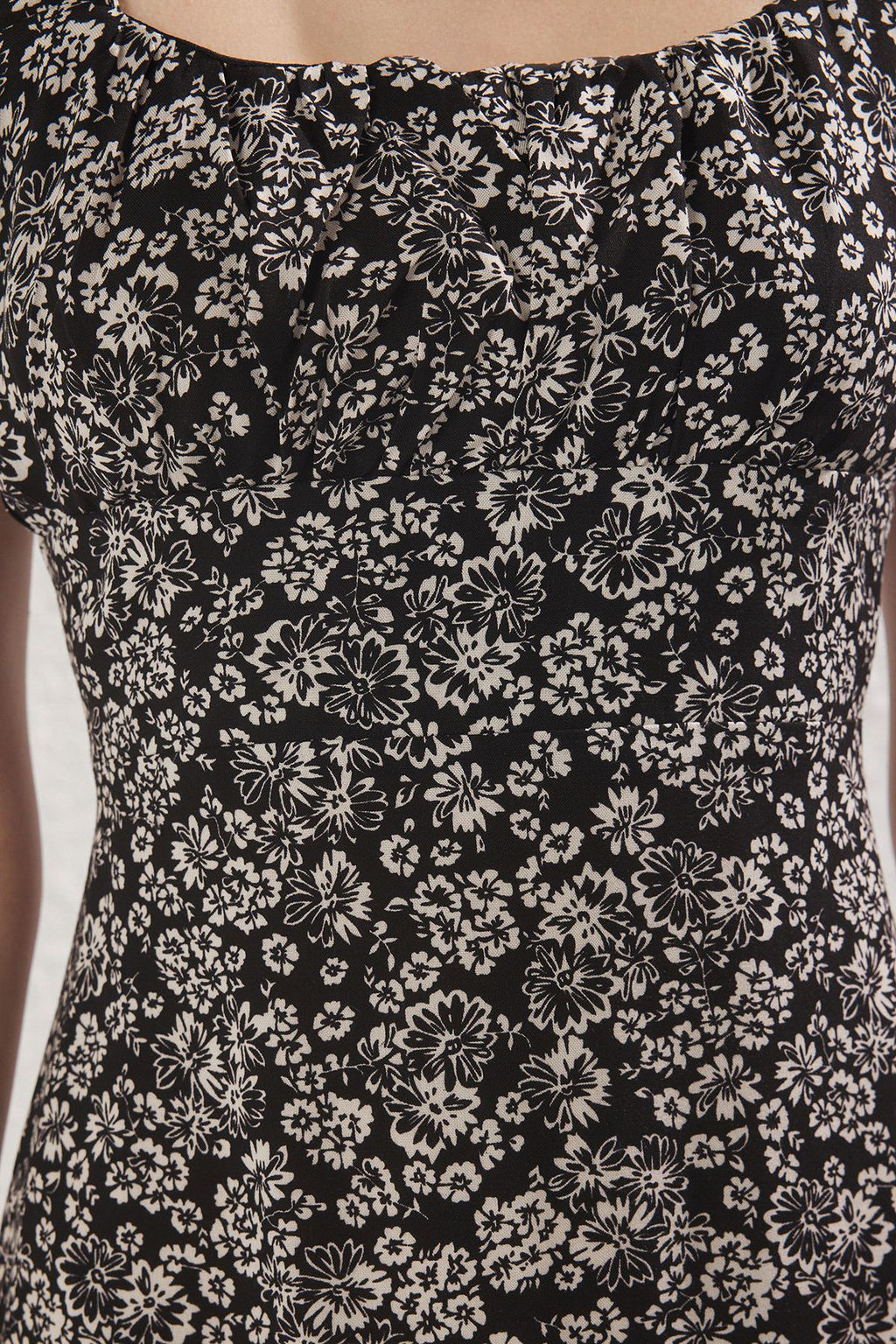 TRENDYOLMILLA K?rm?z? Cicekli Viskon Maxi Dokuma Elbise TWOSS24EL00613  фото 3