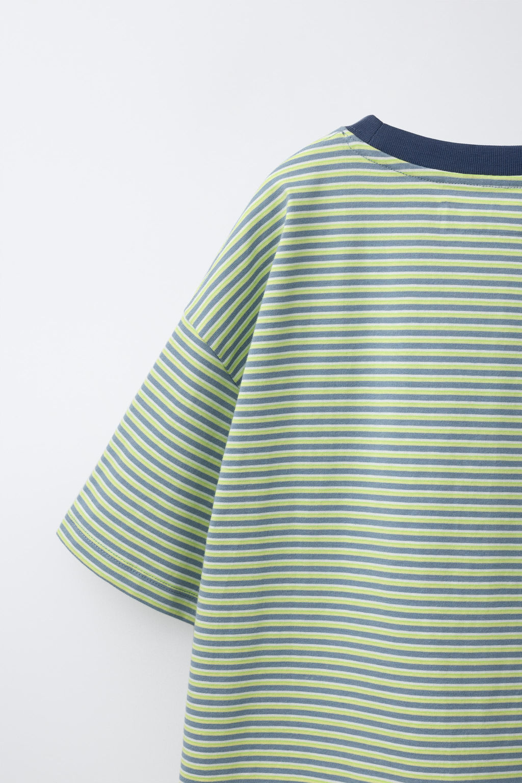 CAMISETA HEAVY WEIGHT RAYAS / Raya verde