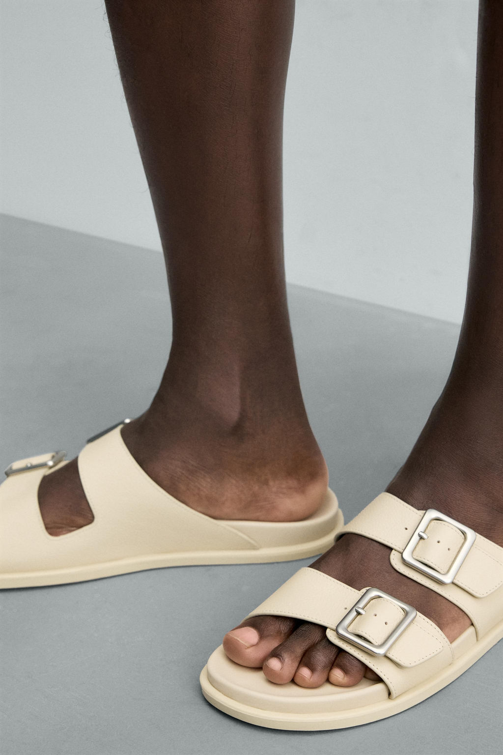 SANDALIA TIRAS PIEL / Crudo - Zara фото 3