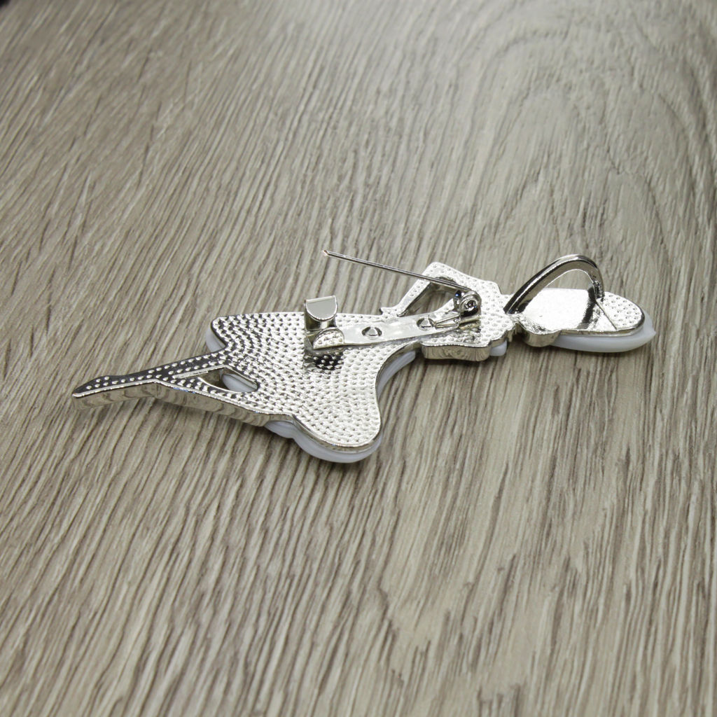 Брошь-подвеска "Мадам" со вставкой из черного перламутра