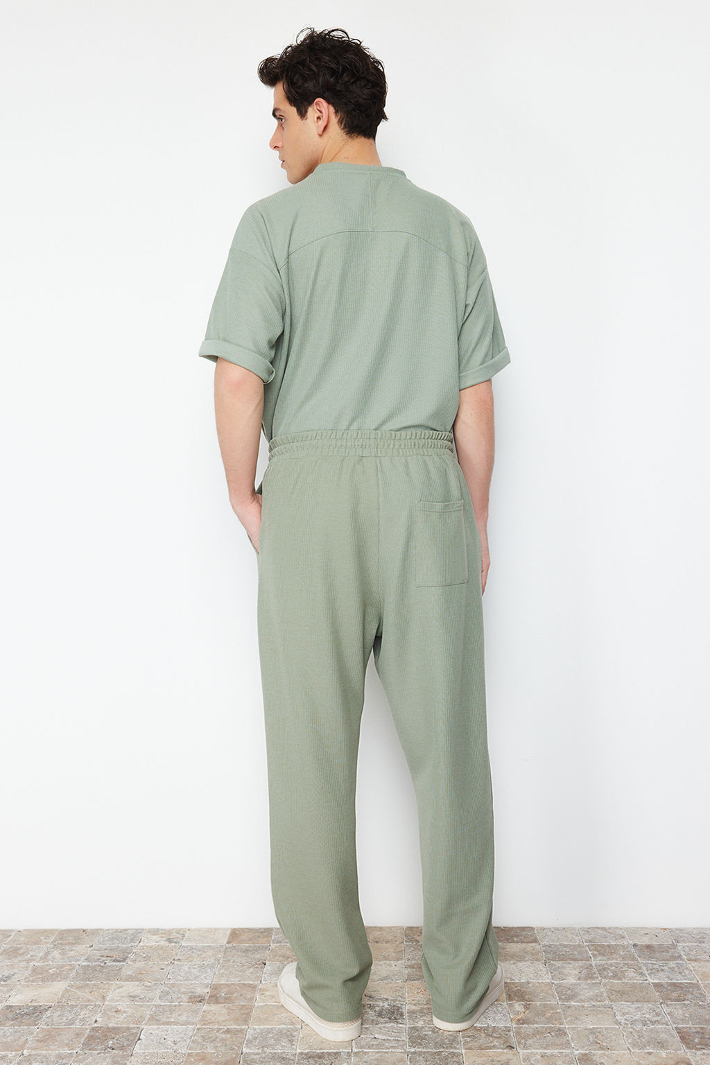 Mint Oversize/Genis Kesim Dokulu Genis Paca Etiketli Bol Esofman Alt? TMNSS24EA00005