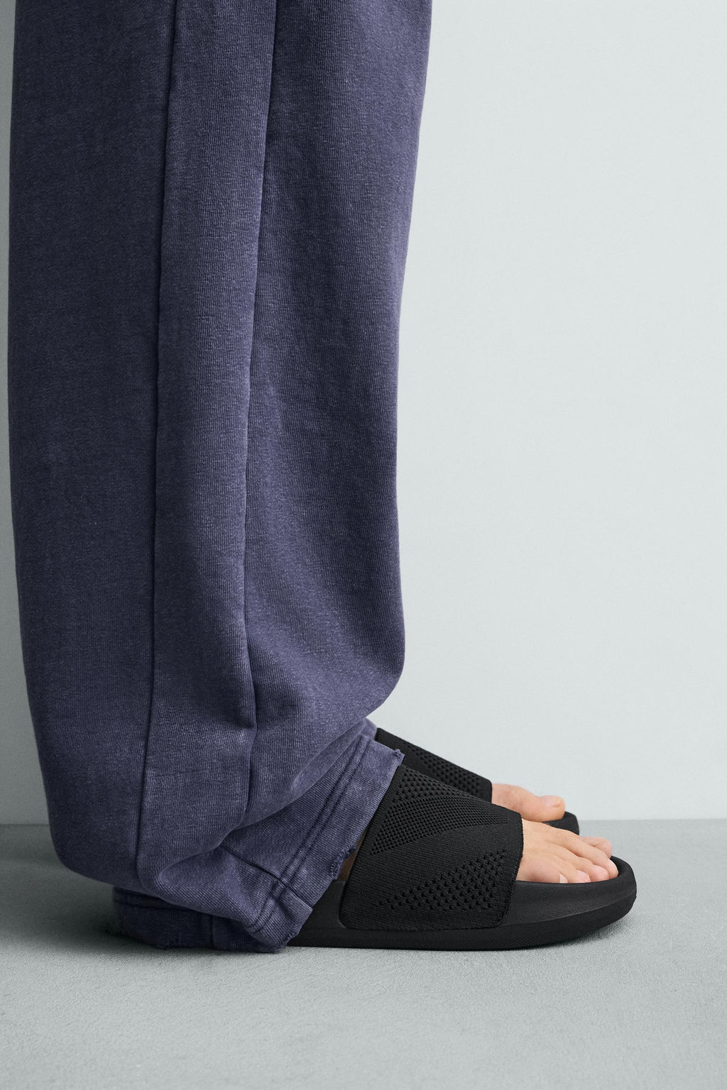 SANDALIA DE BA?O / Negro