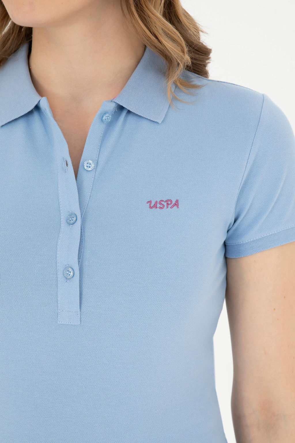 Футболка-поло женская U.S. Polo Assn голубая из хлопка с эластаном  фото 21