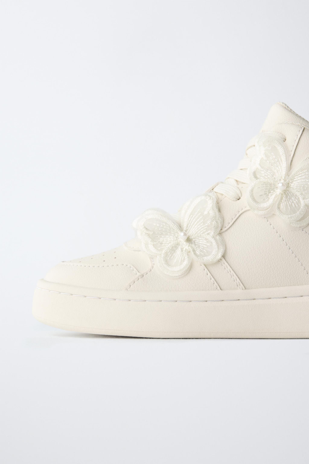 HIGH-TOP SNEAKERS WITH FANTASY BUTTERFLIES - Zara фото 4