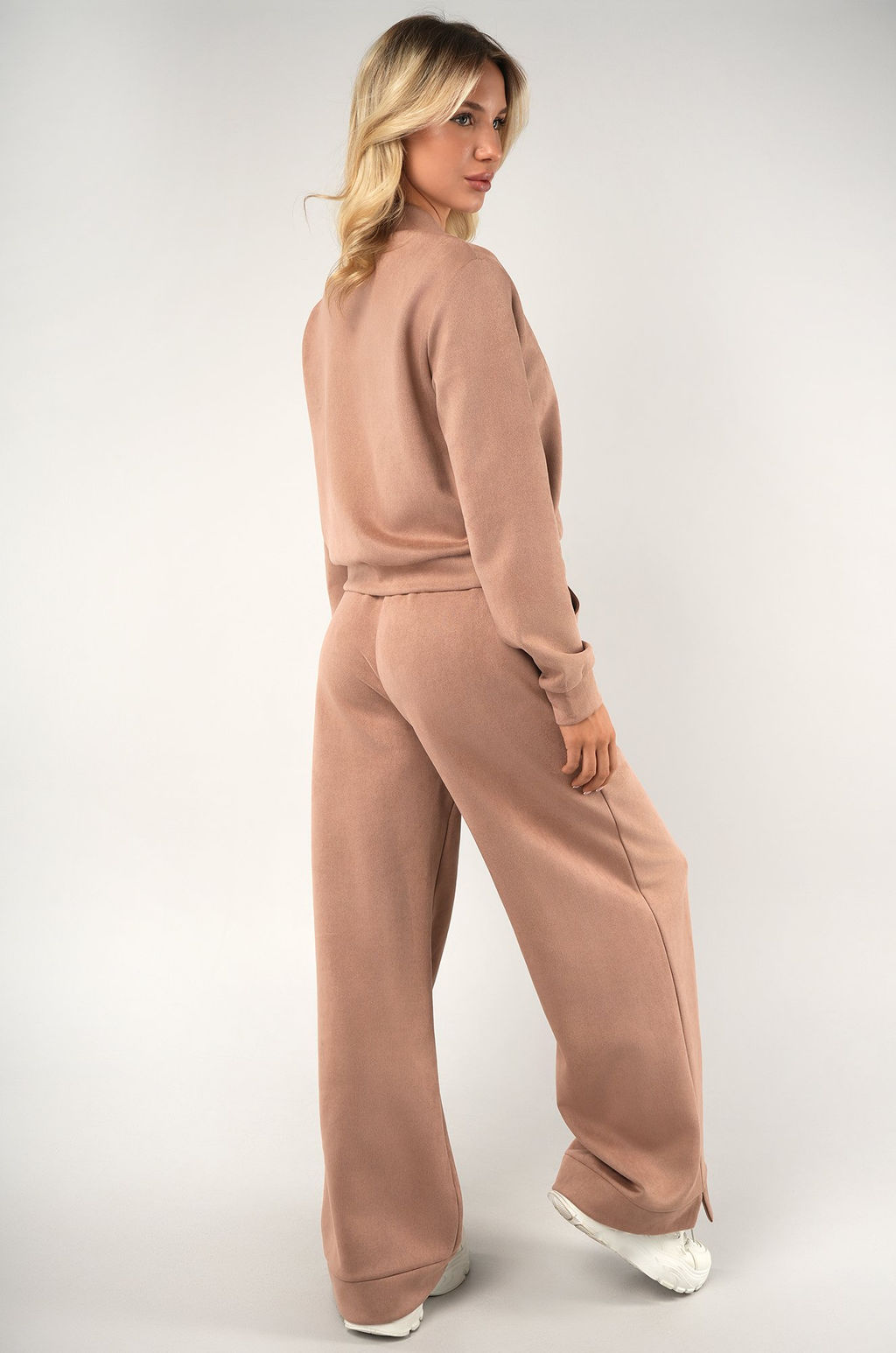 Женский брючный костюм из экозамши Happyfox - Happy fox фото 4