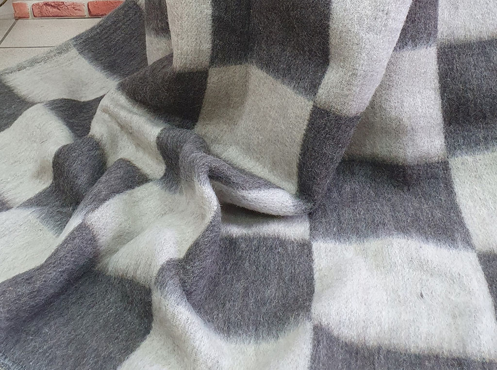 Одеяло-плед С-105/1 п/шерсть 70% 100*140 "Клетка" цв серый (Россия Шуя)