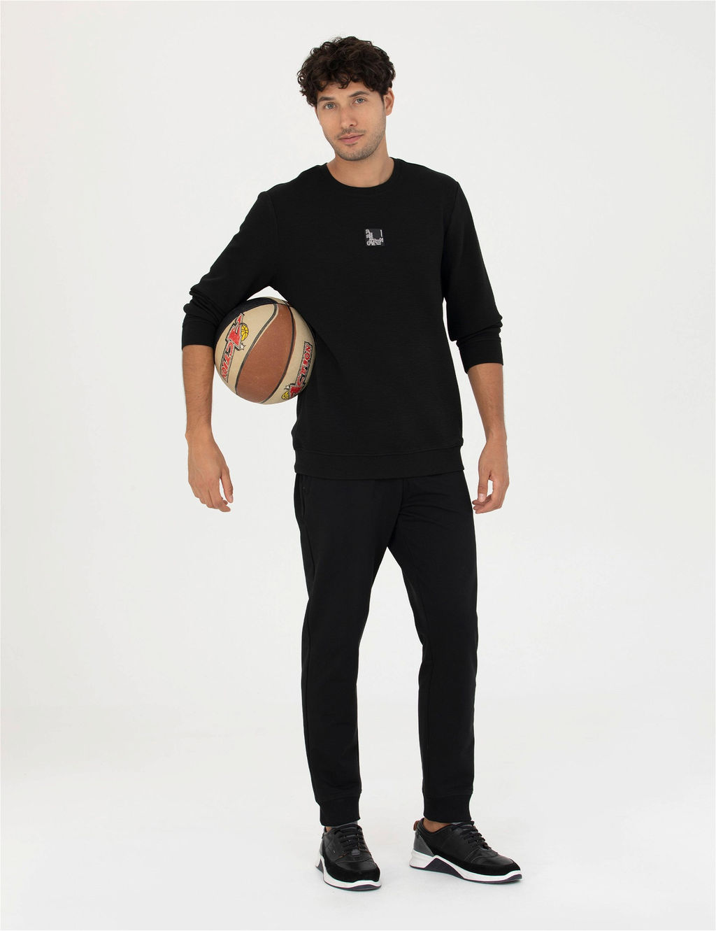 Siyah Regular Fit Sweatshirt