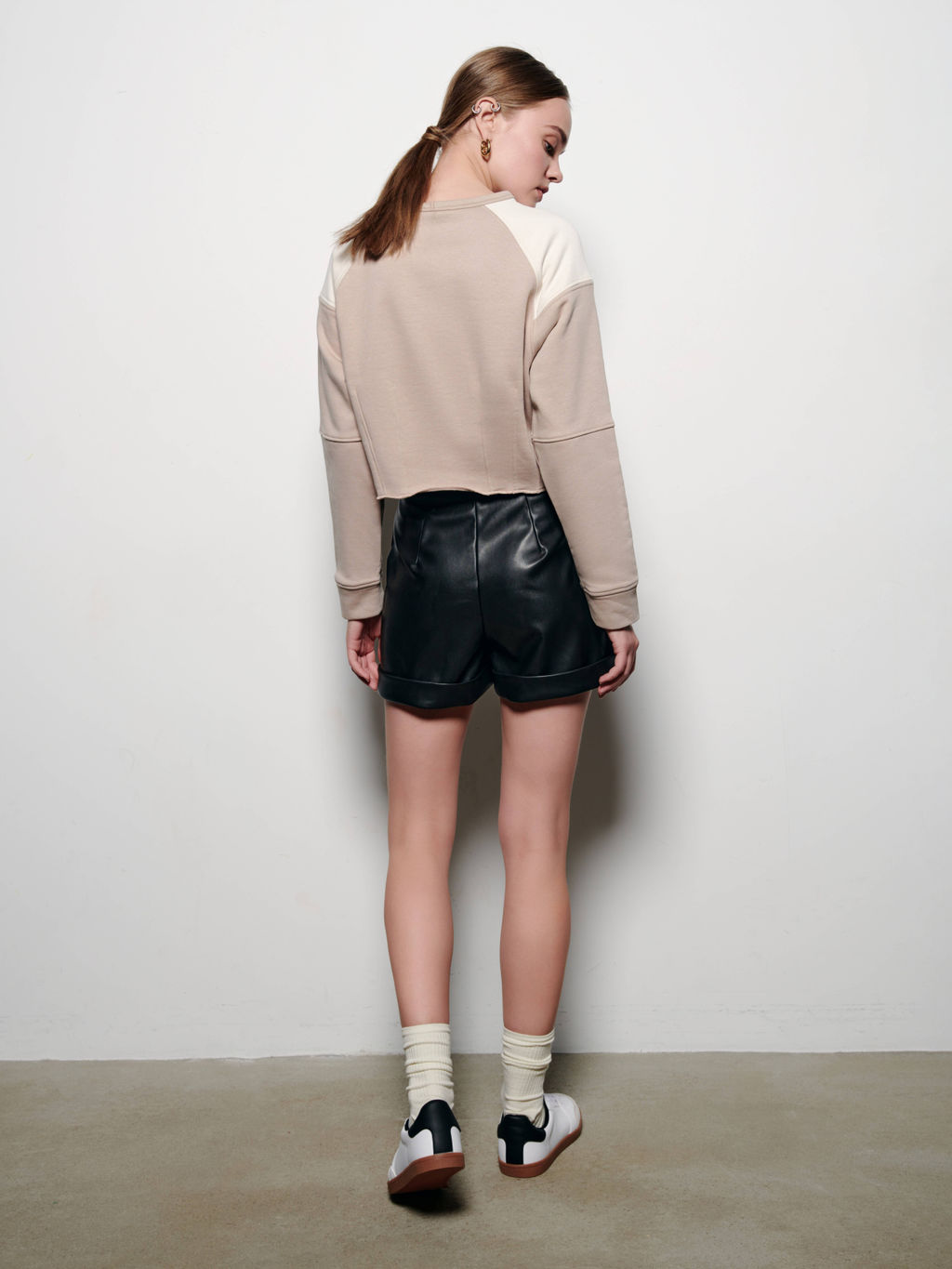 CONTE LS 2418 Шорты женские black black