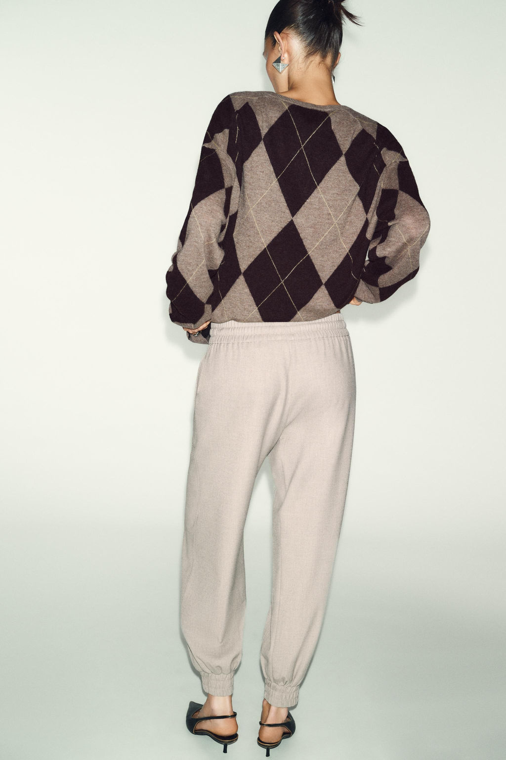 JOGGING TROUSERS WITH ELASTICATED CUFFS - Zara фото 5