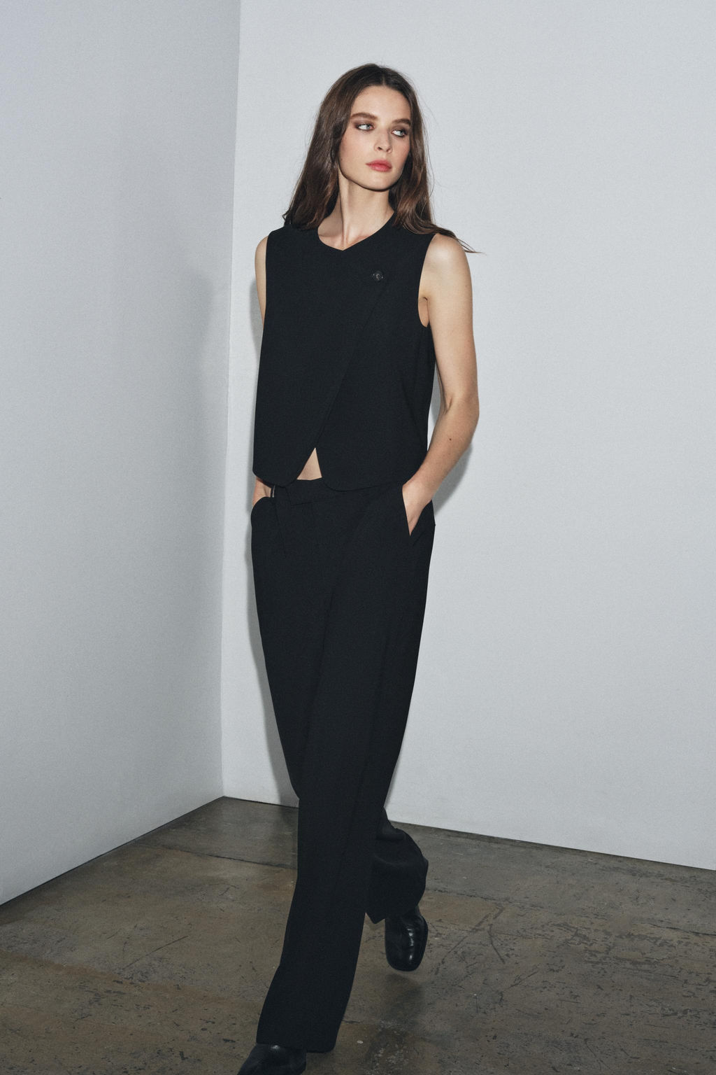 DOUBLE-BREASTED BUTTON WAISTCOAT ZW COLLECTION - Zara фото 4