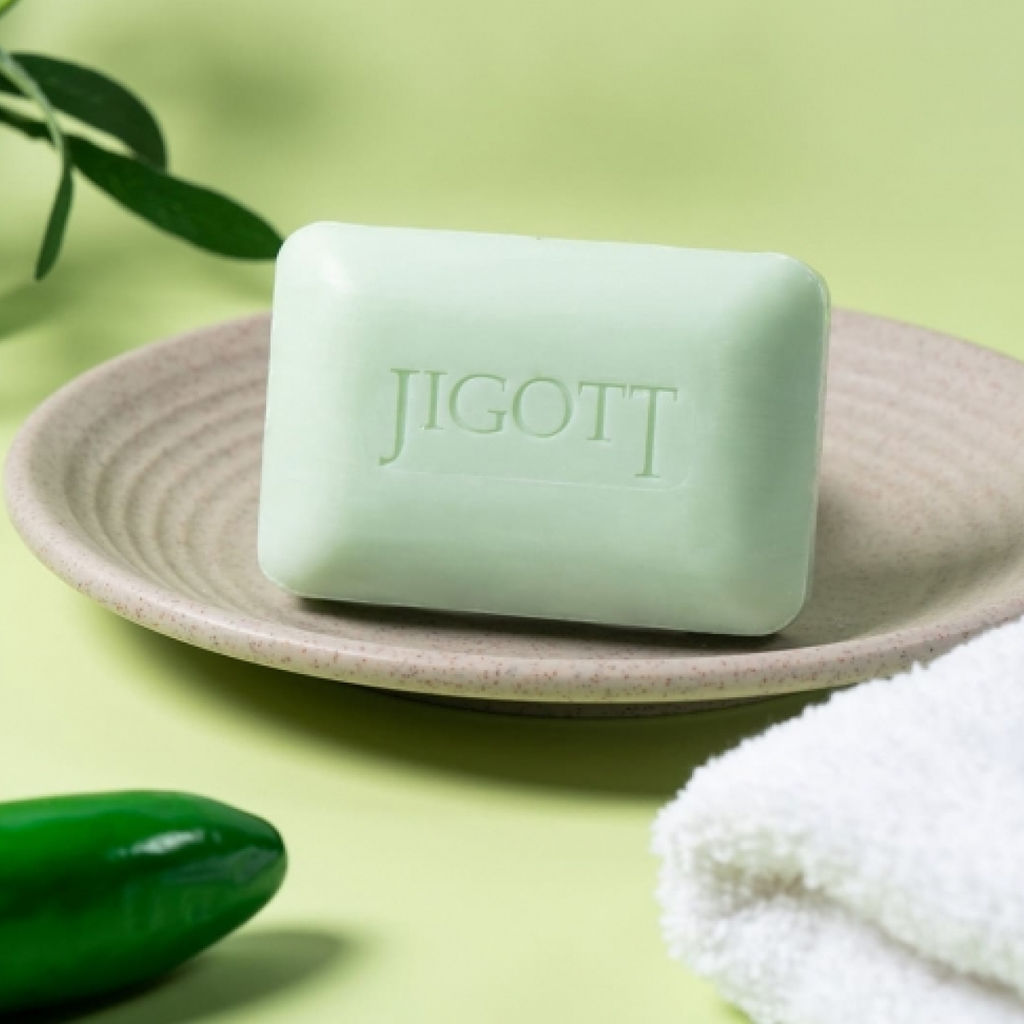 Jigott Мыло-скраб для лица и тела с экстрактом огурца / Cucumber Scrub Soap, 150 г