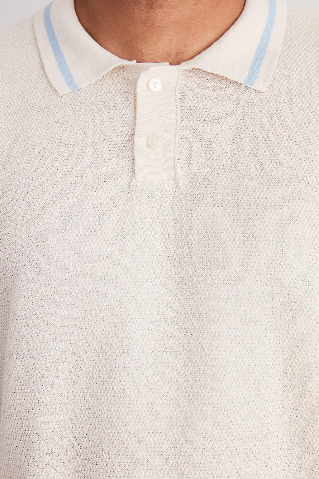 Ekru Regular Fit Cizgi Detayl? Dokulu Triko Polo Yaka T-Shirt TMNSS24PO00002