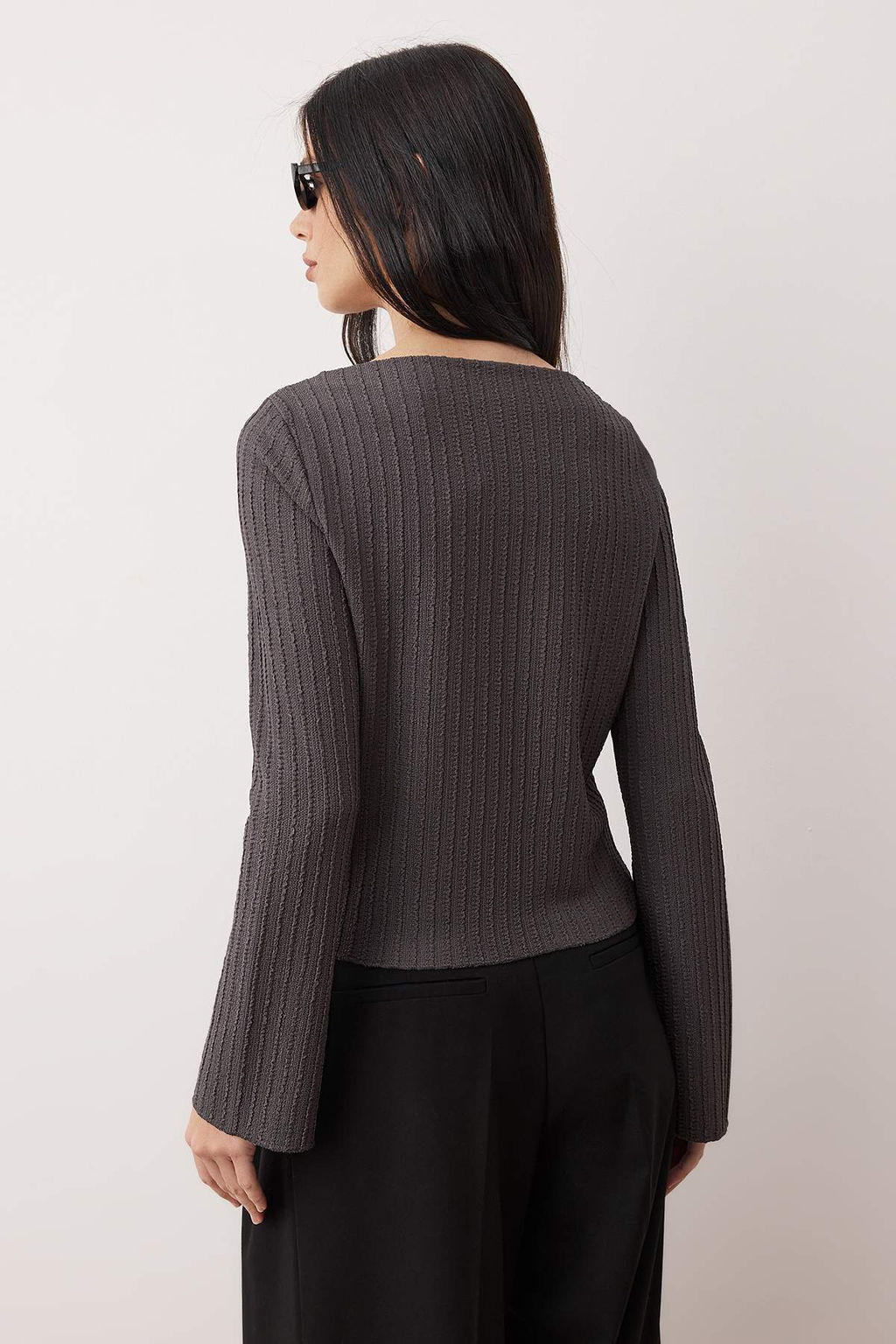 Kahverengi Dugme Detayl? Asimetrik Vucuda Oturan Esnek Orme Bluz TWOAW26BZ00040 - Trendyolmilla фото 8