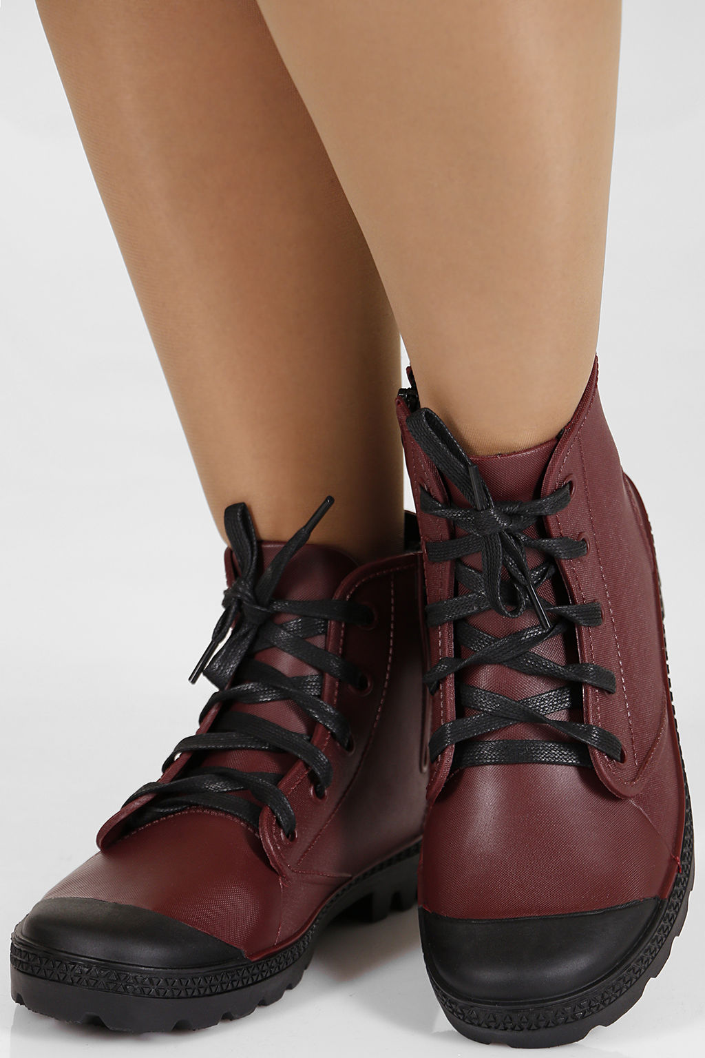 Резиновые ботинки женские