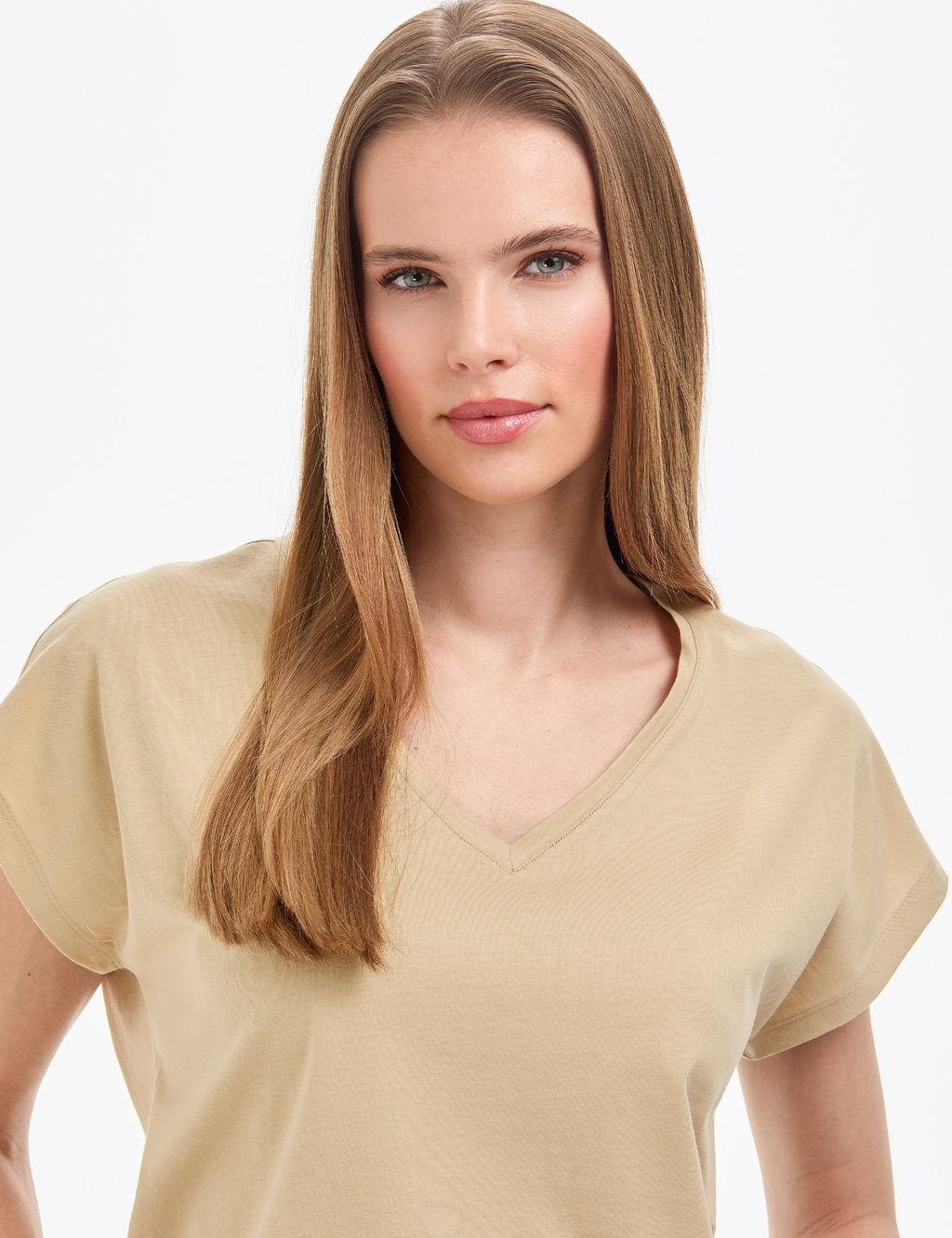 Bej Regular Fit V Yaka Basic Ti__rt