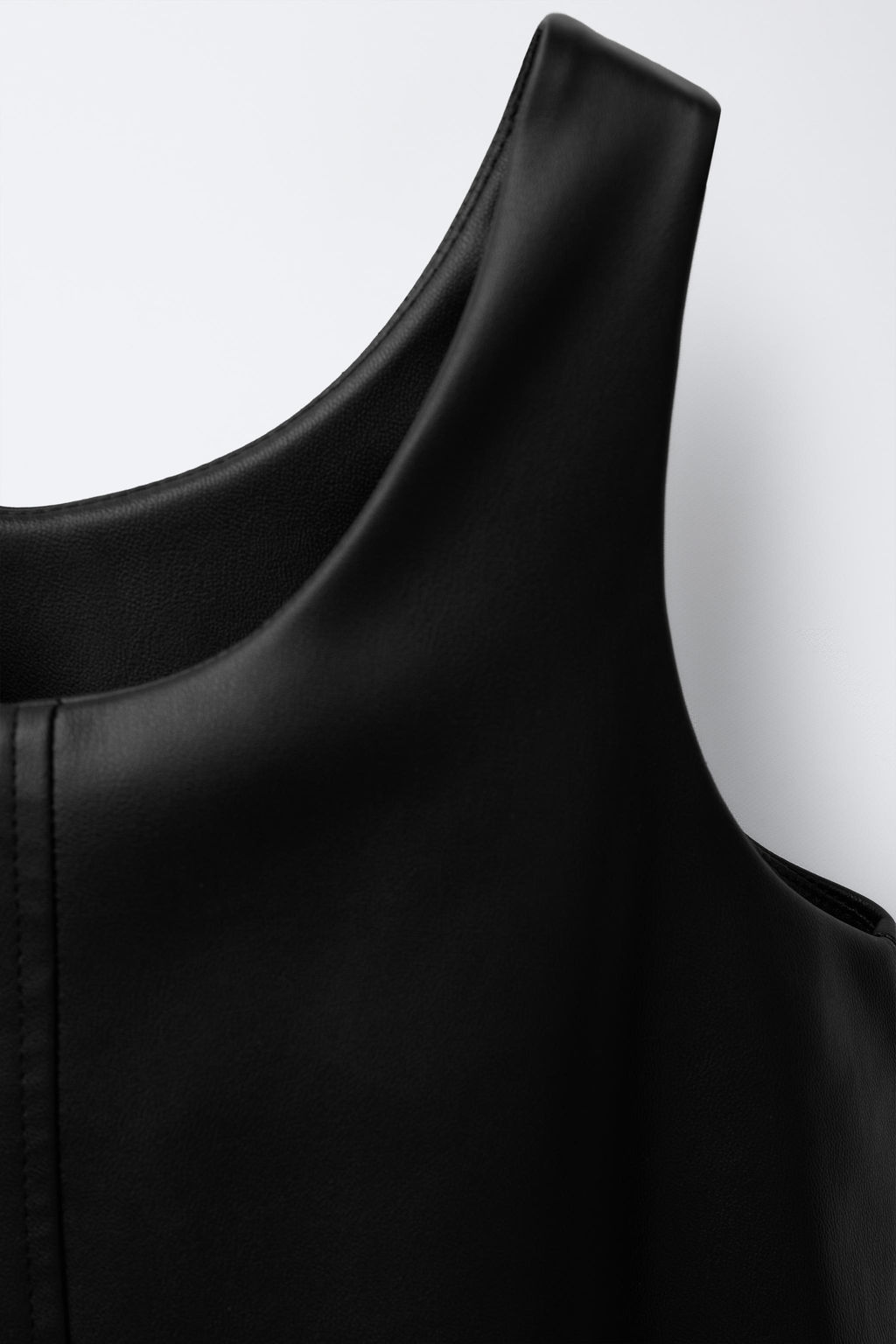 FAUX LEATHER PINAFORE DRESS WITH BOWS - Zara фото 4