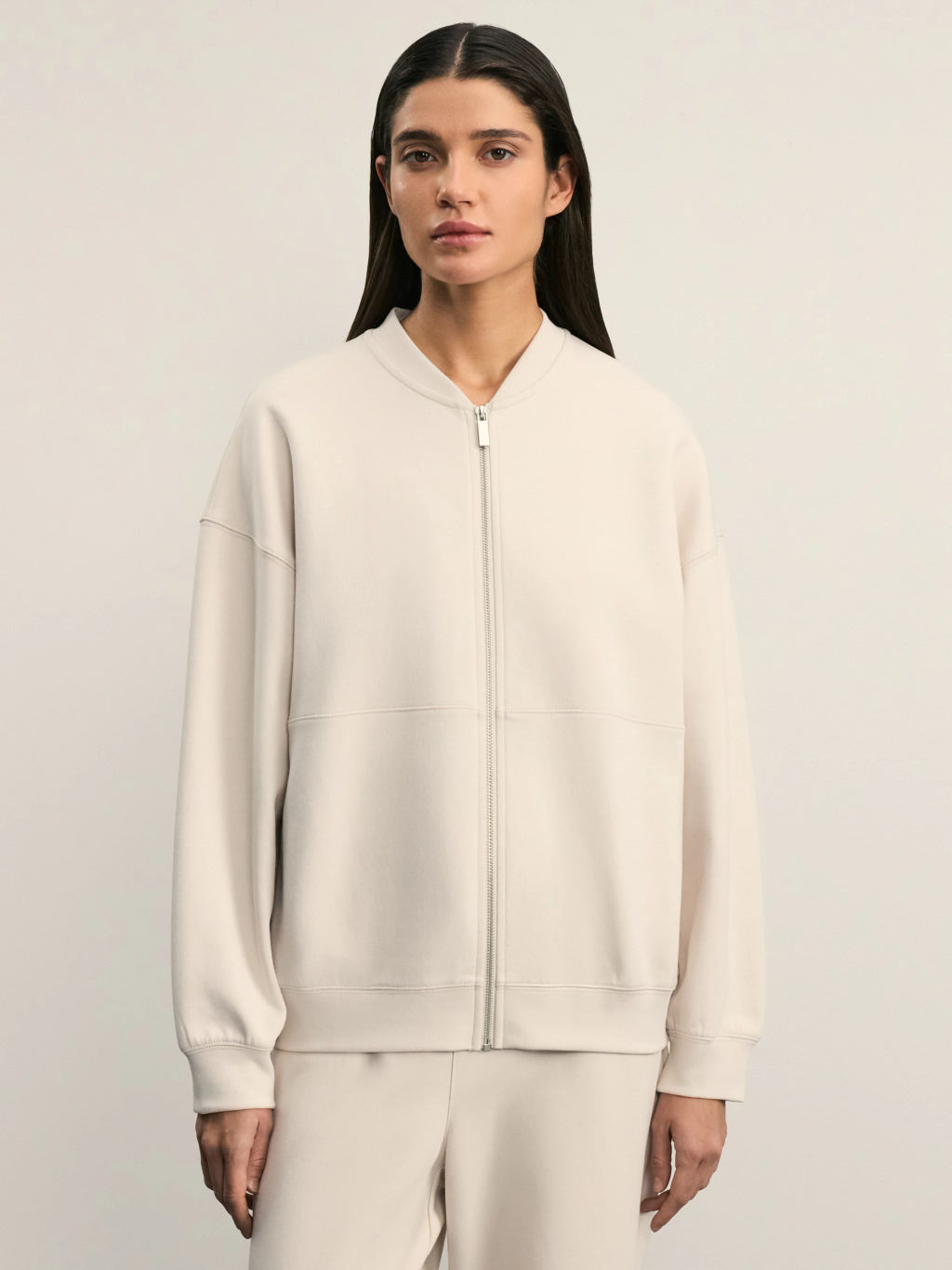 Толстовка на молнии с декоративными швами / Zarina  фото 2