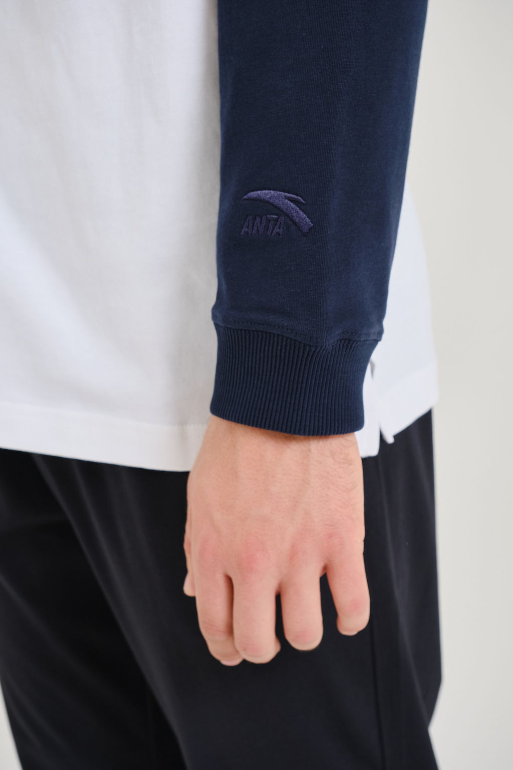 Лонгслив Белый