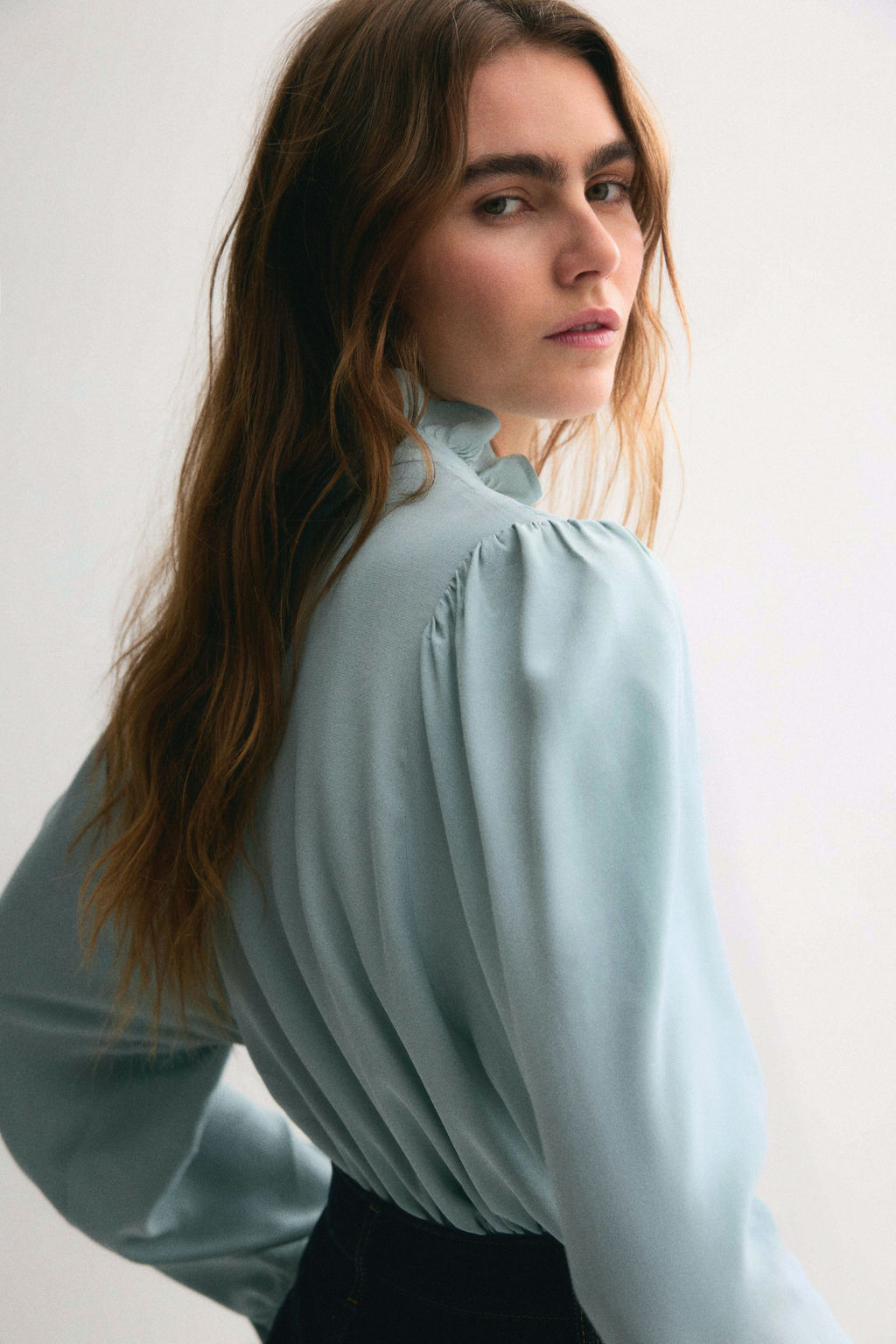 Blusa de viscosa con cuello de volante - H&m фото 4