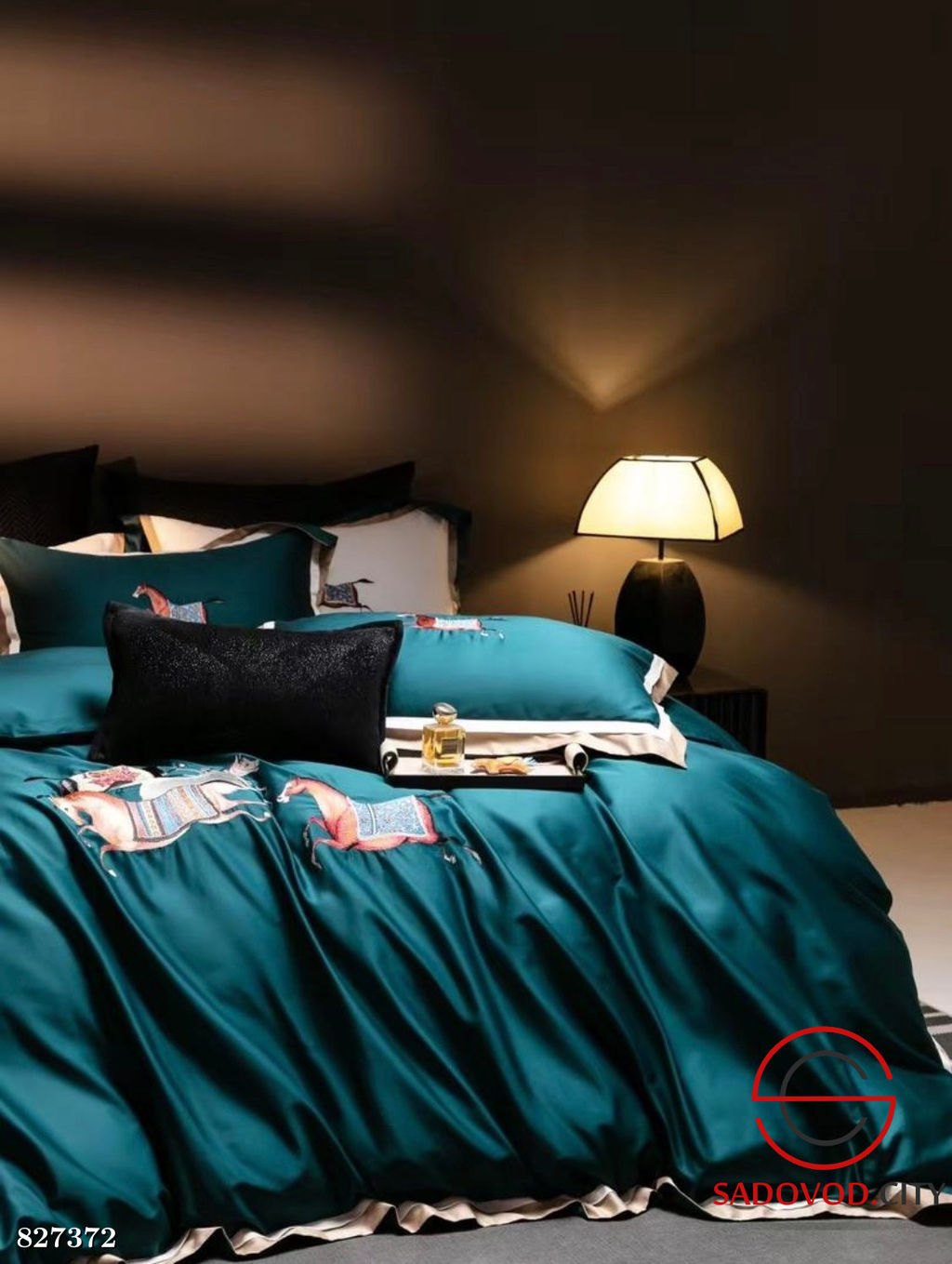 Комплект постельного белья с вышивкой