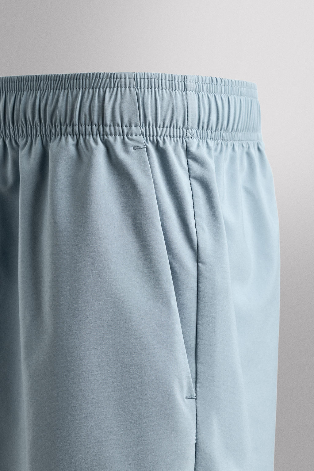 PANTALONES CORTOS ENTRENAMIENTO 9" / Azul claro