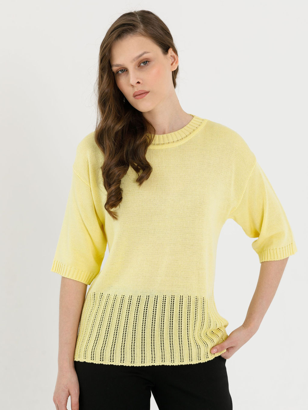 Блузка вязаная