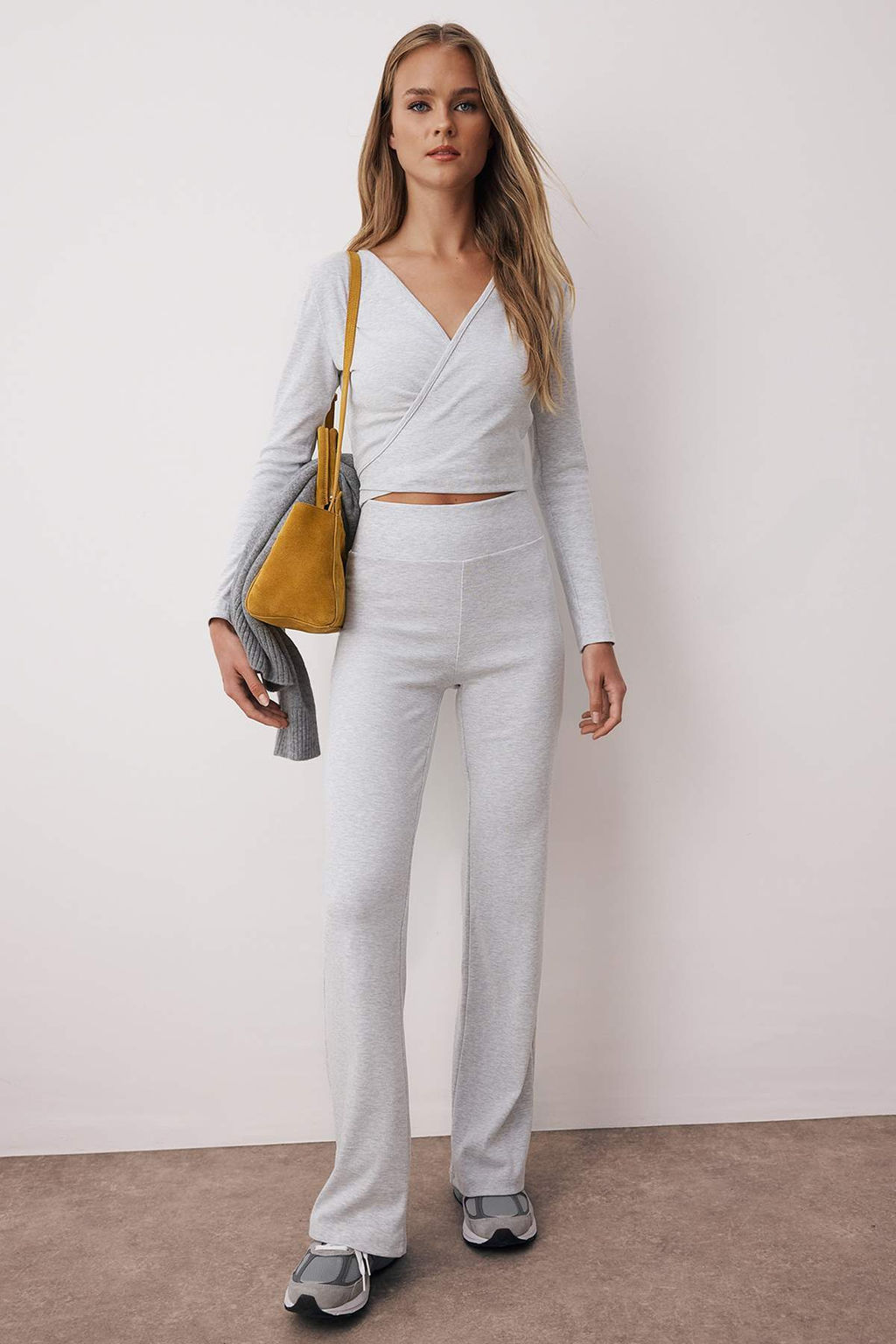 Gri Melanj Kruvaze Kapama Vucuda Oturan Uzun Kollu Esnek Orme Alt-Ust Tak?m TWOAW26AU00029