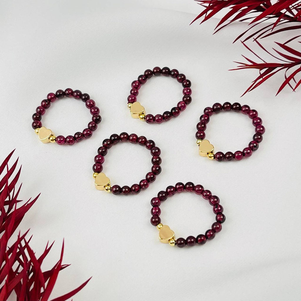 Кольцо на резинке из Граната 15 р.