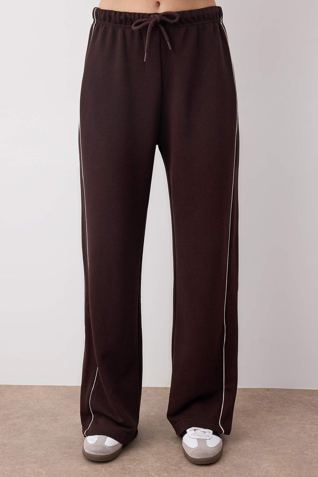 Kahverengi Wide Leg/Genis Kesim Biye Detayl? Orme Esofman Alt? TWOAW26EA00012 - Trendyolmilla фото 3