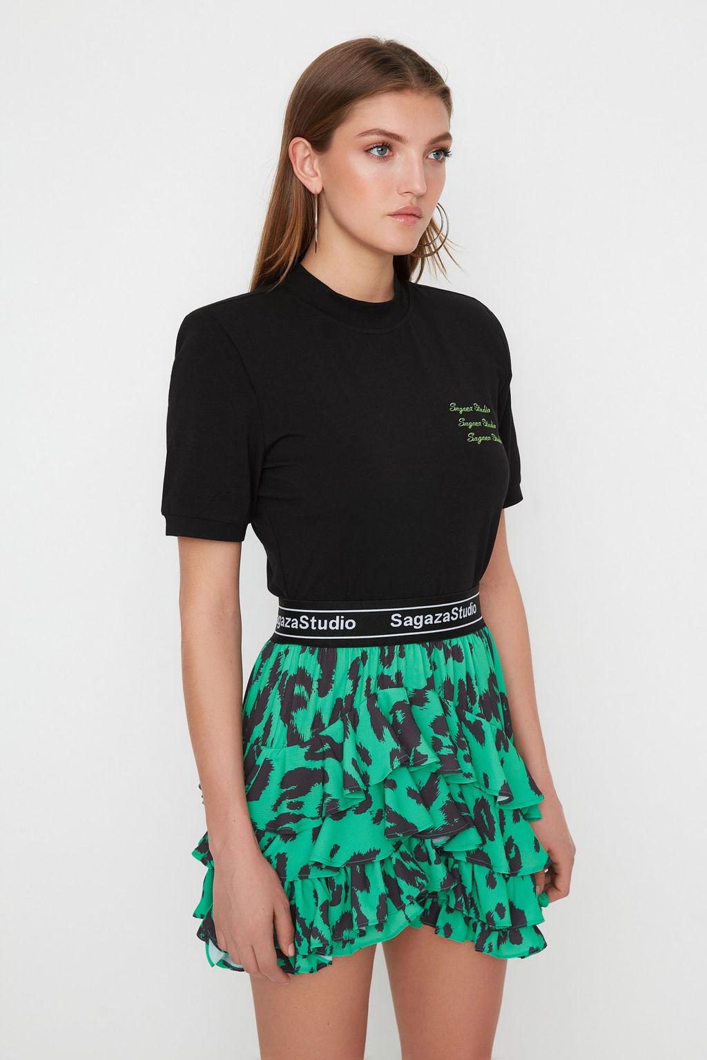 TRENDYOLMILLA X Sagaza Studio Siyah Nak?s Detayl? Orme T-Shirt TPRSS22TS00000 фото 3