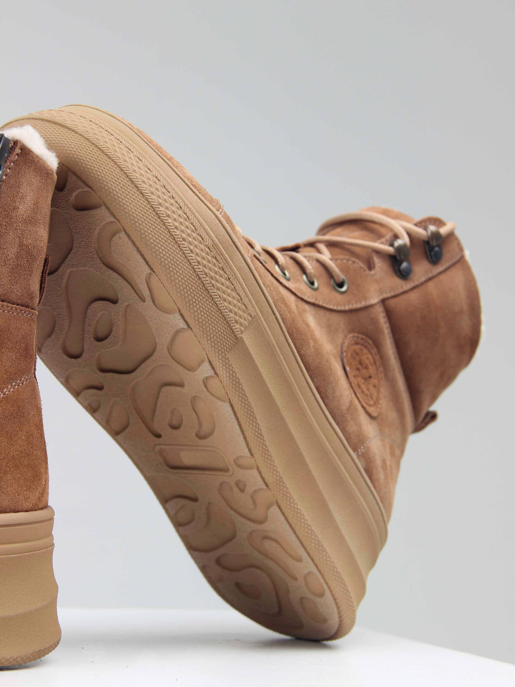 Ботинки 215.warmbr. светло коричневые замша/Байка