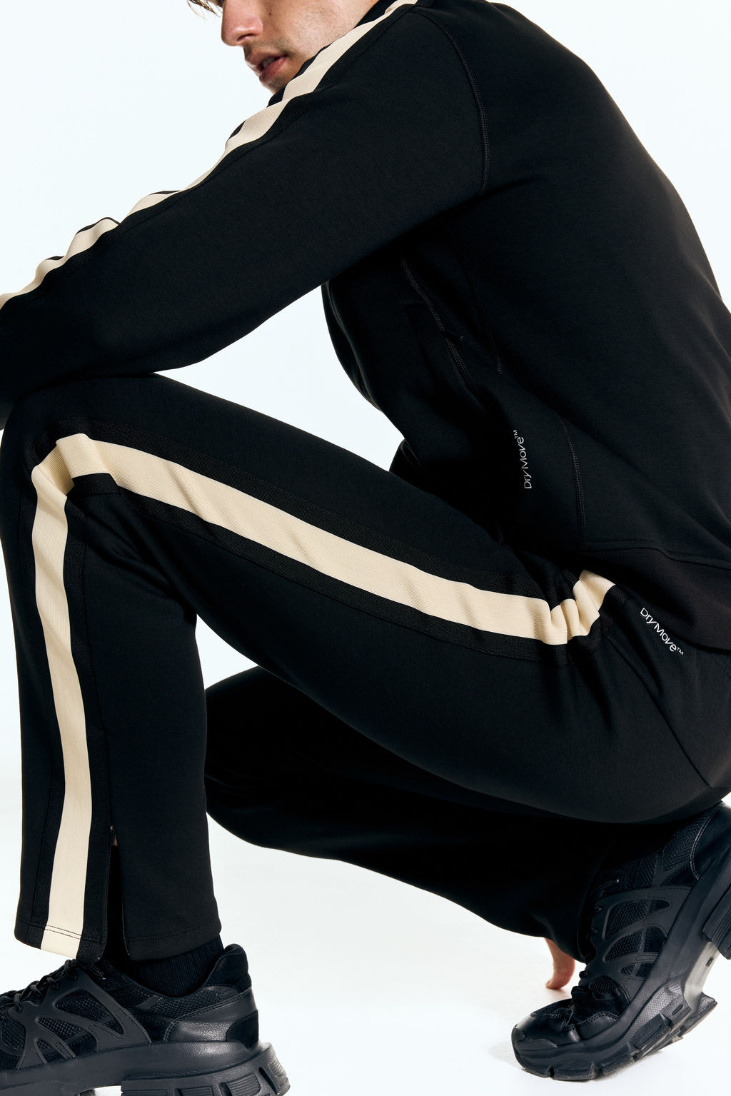 Pantal?n de ch?ndal con DryMove Regular Fit - H&m фото 5