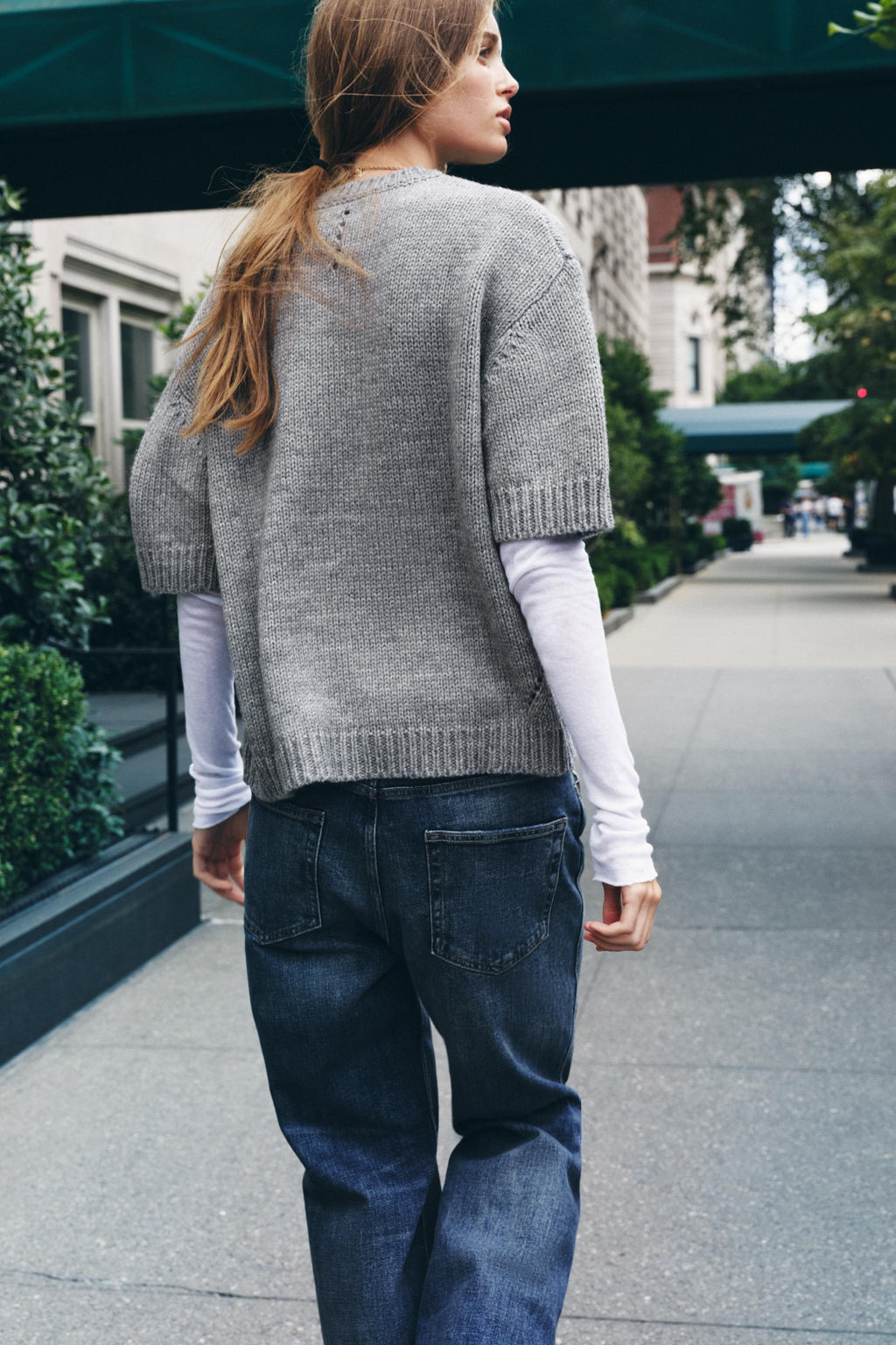 OVERSIZED KNIT SHORT SLEEVE SWEATER - Zara фото 3